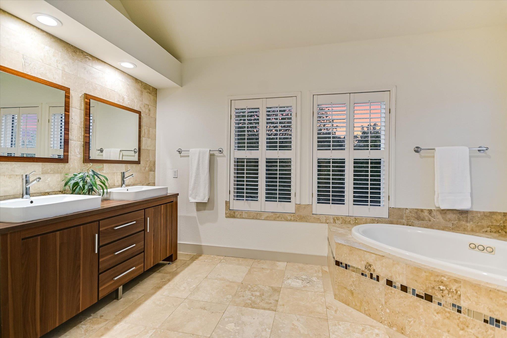 105 N Lowell Ln, Austin, TX 78733