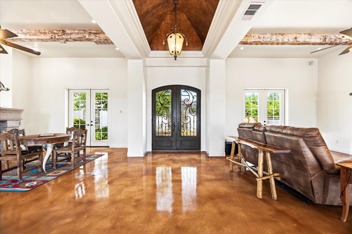 230 Dry Bear Crk, New Braunfels, TX 78132