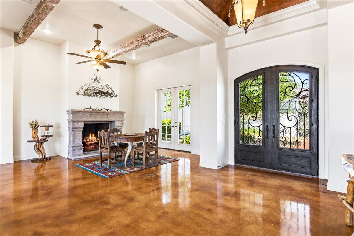 230 Dry Bear Crk, New Braunfels, TX 78132