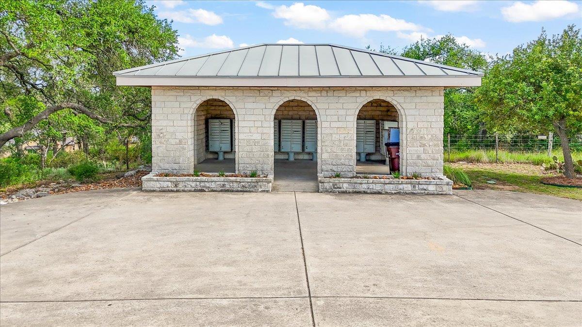230 Dry Bear Crk, New Braunfels, TX 78132