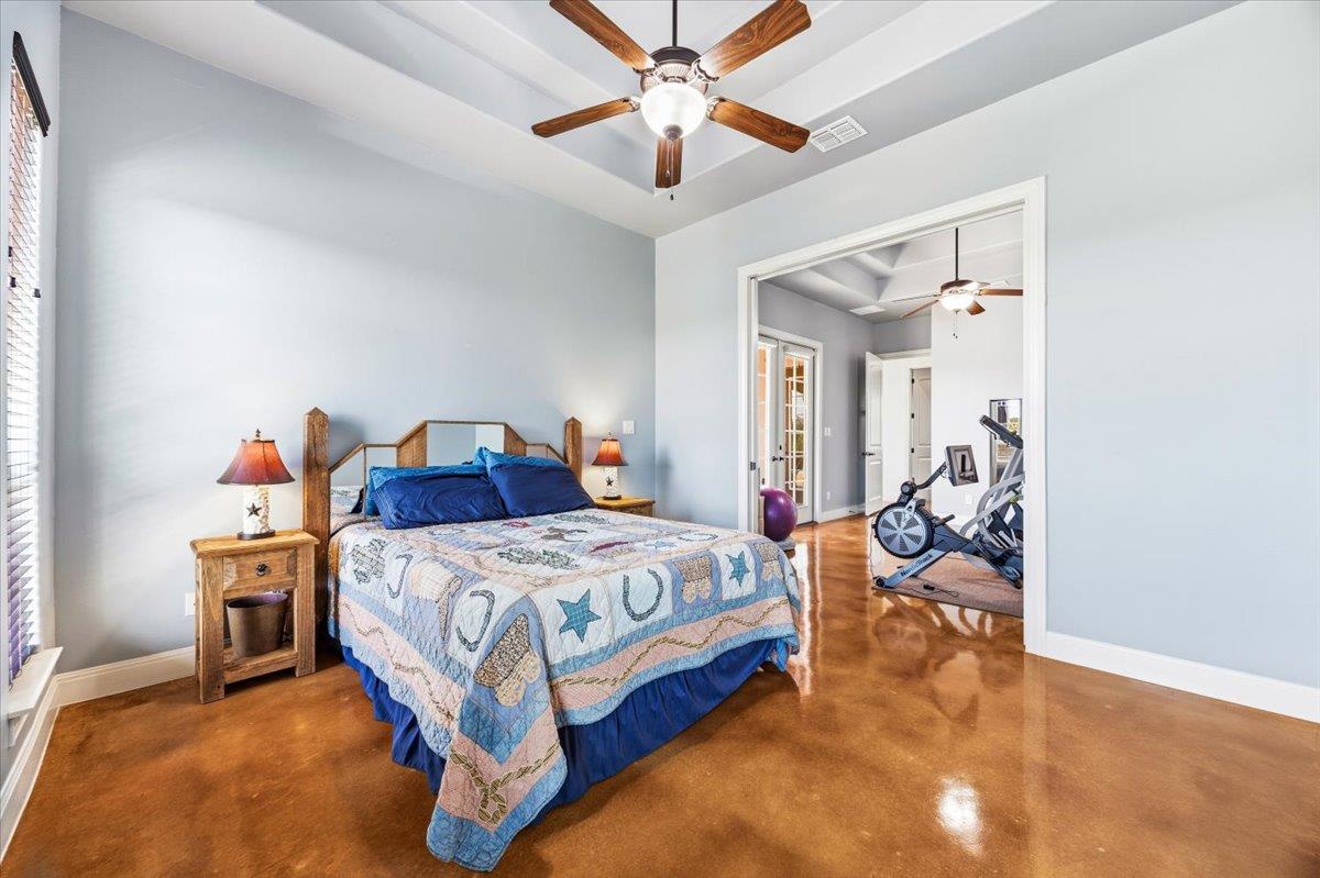 230 Dry Bear Crk, New Braunfels, TX 78132