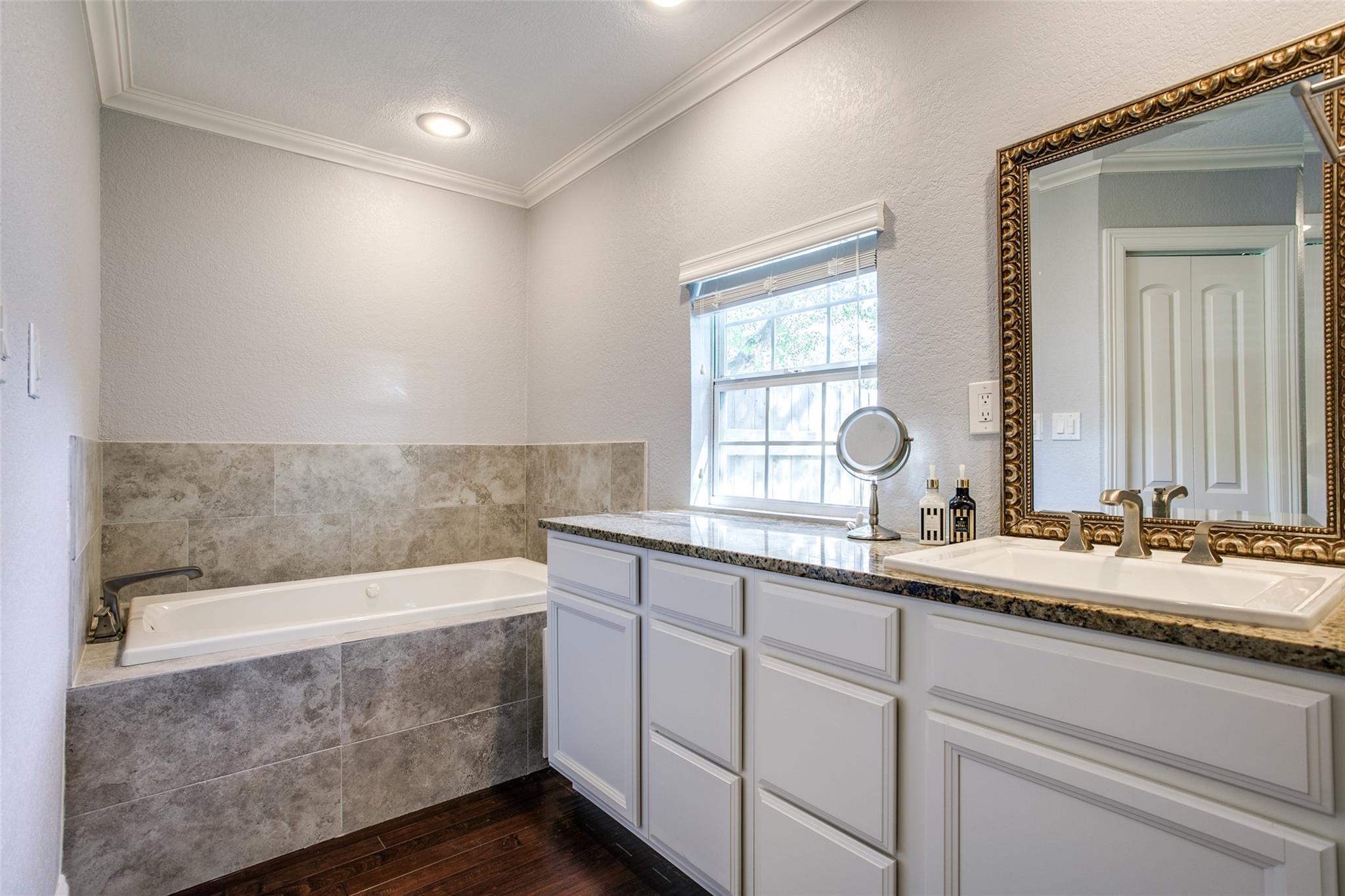 332 Tuttle Rd, Terrell Hills, TX 78209