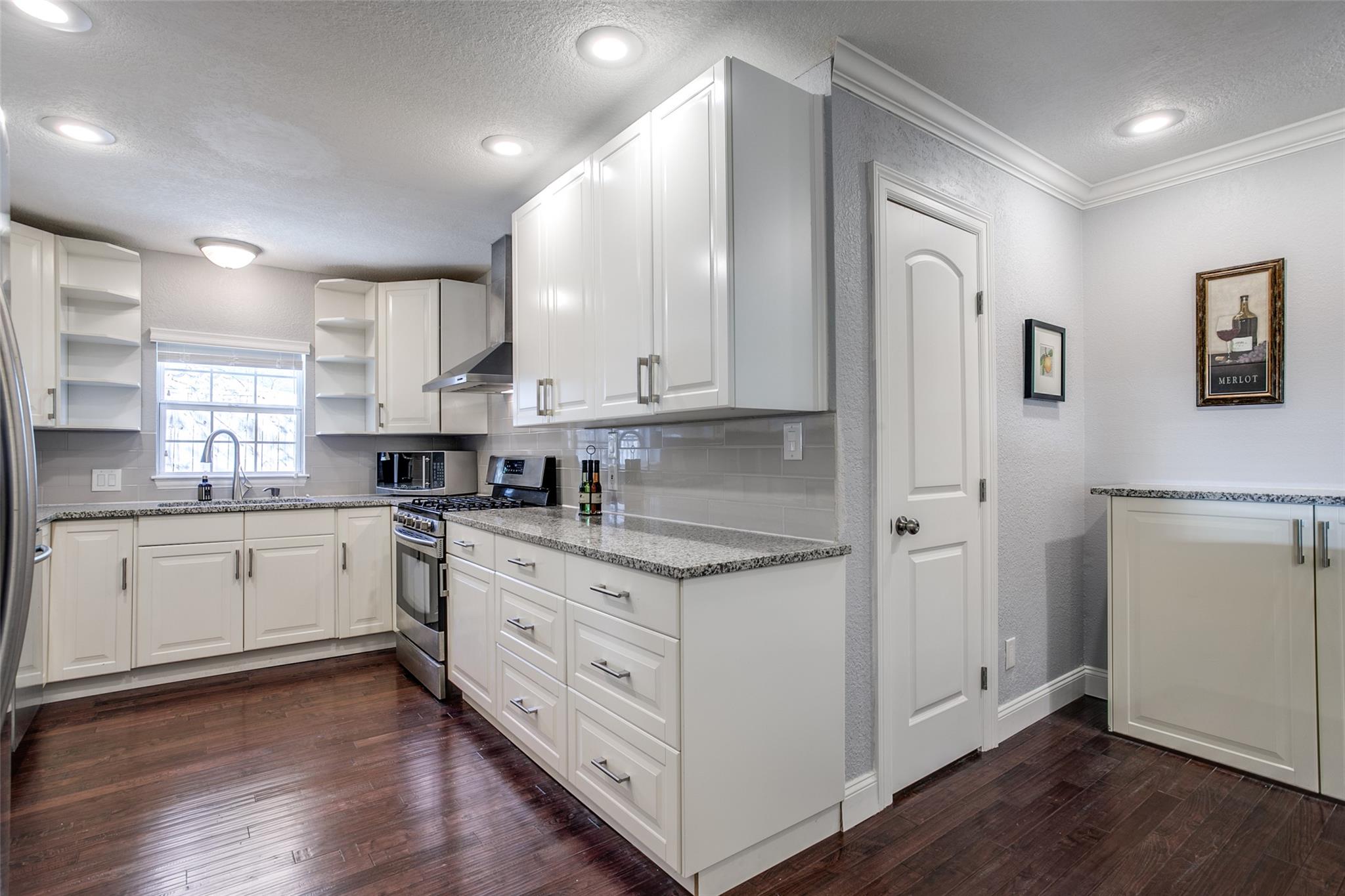 332 Tuttle Rd, Terrell Hills, TX 78209