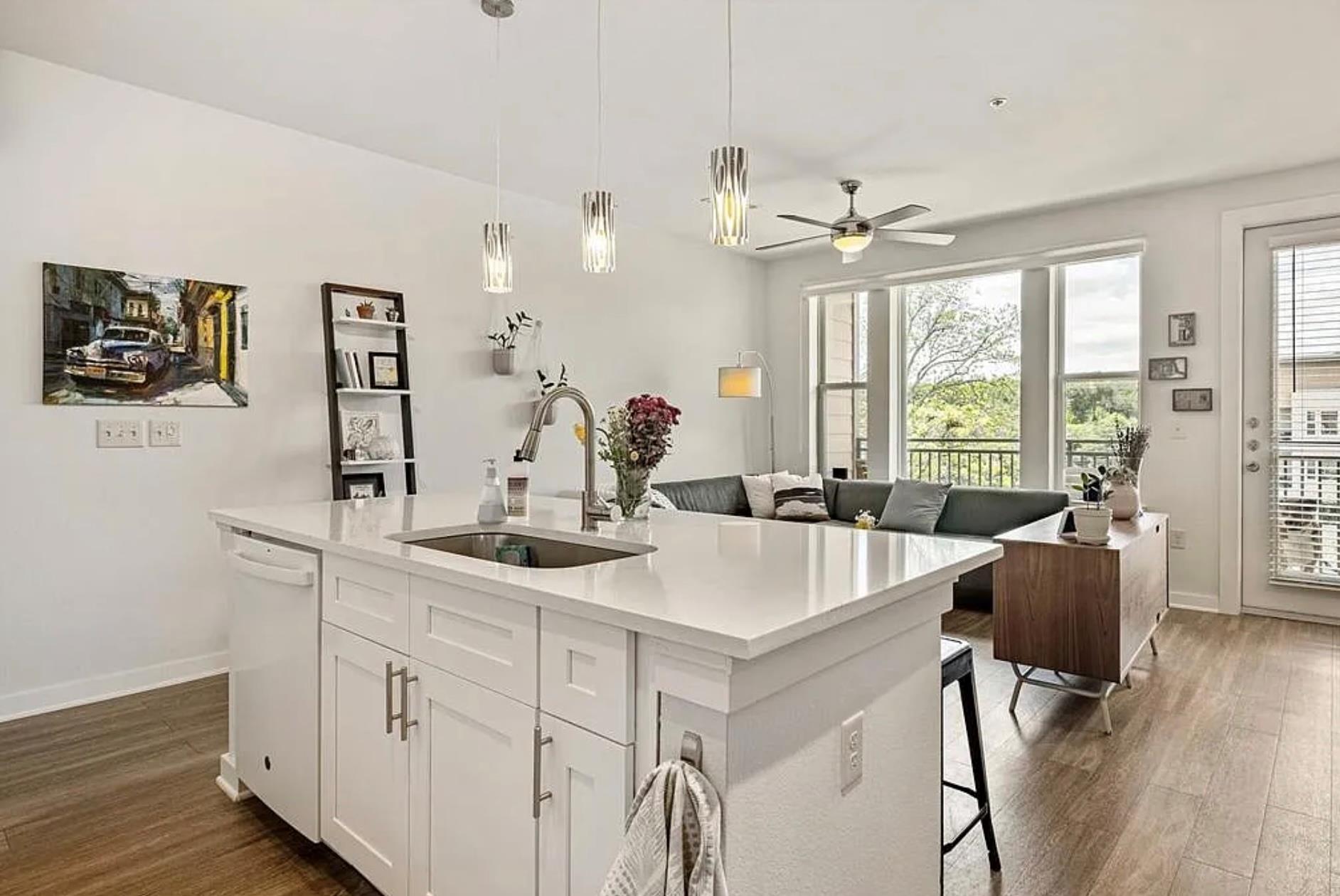 1900 Barton Springs Rd # 5040, Austin, TX 78704