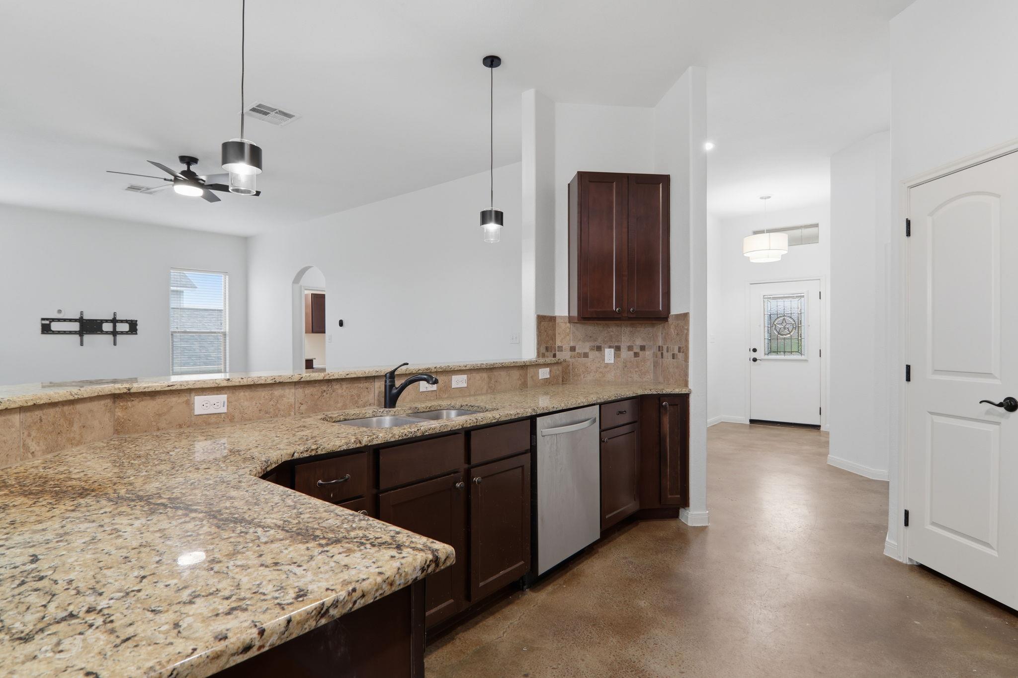 173 Kipahulu Dr, Bastrop, TX 78602