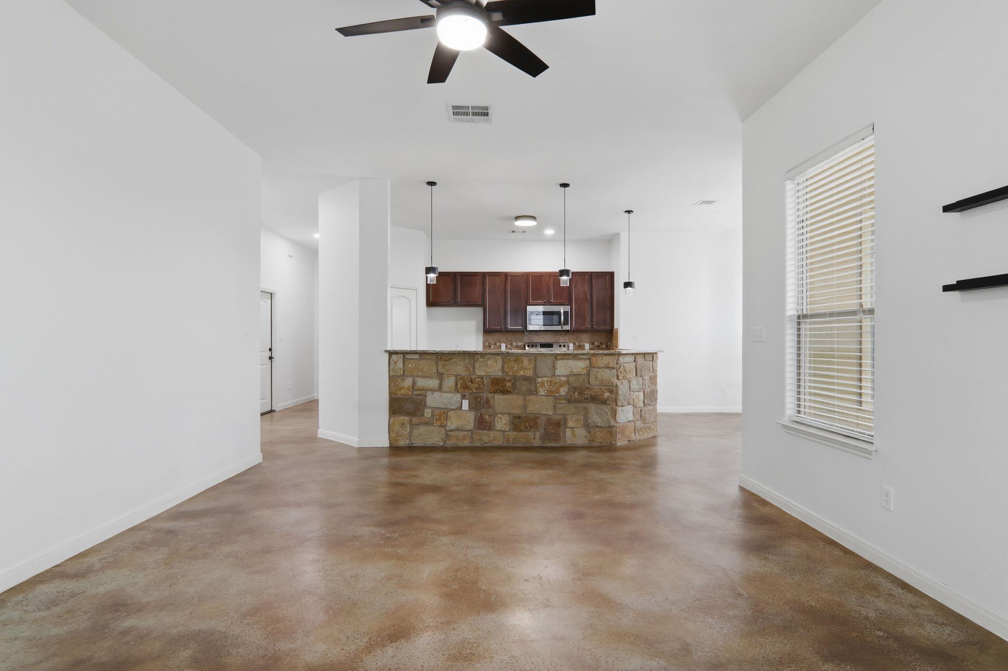 173 Kipahulu Dr, Bastrop, TX 78602