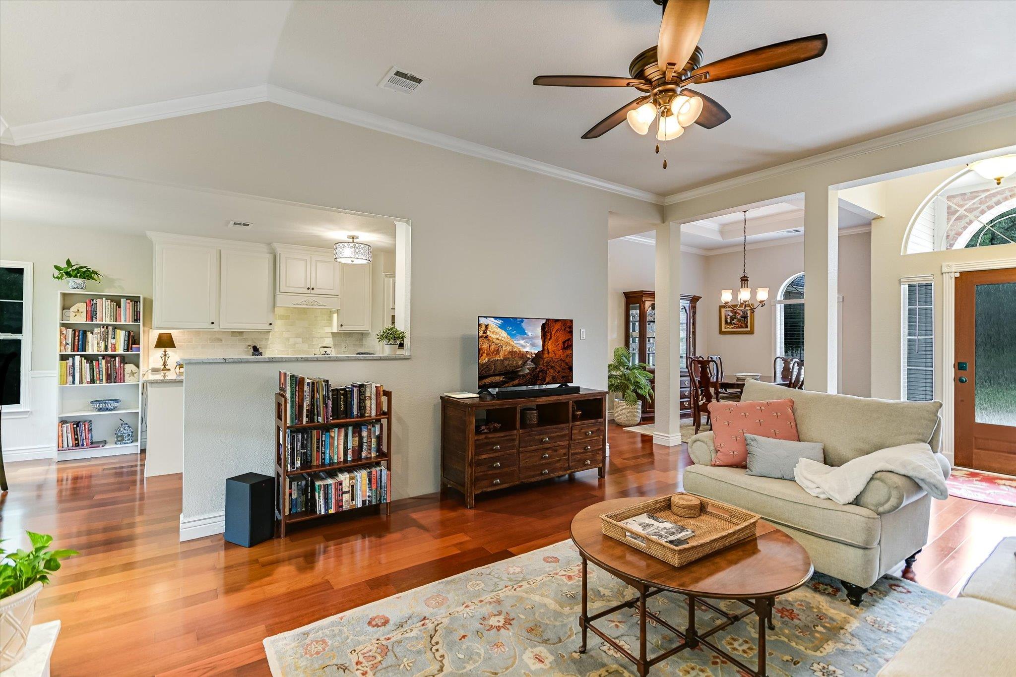 9225 Edwardson Ln, Austin, TX 78749
