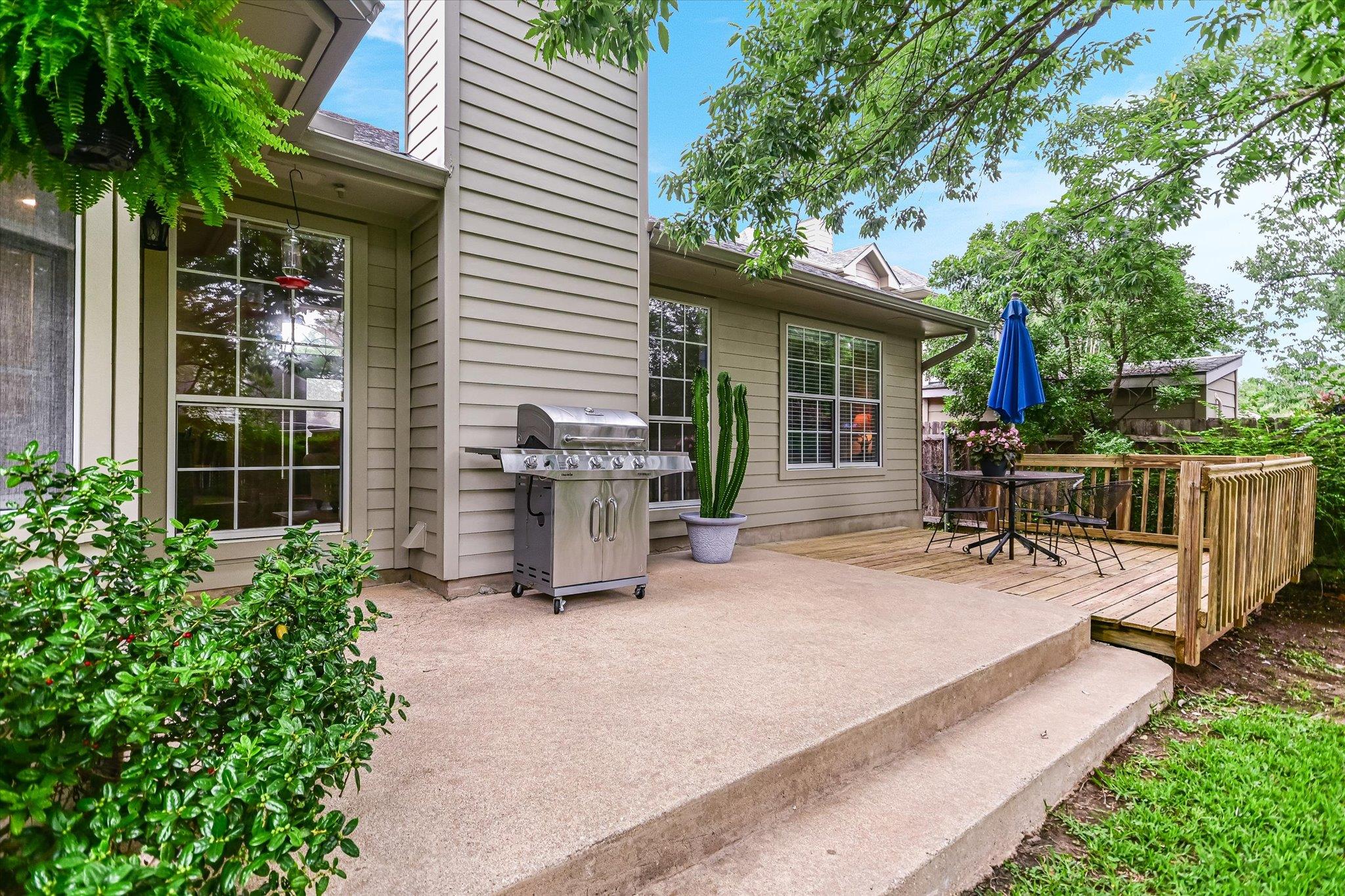 9225 Edwardson Ln, Austin, TX 78749