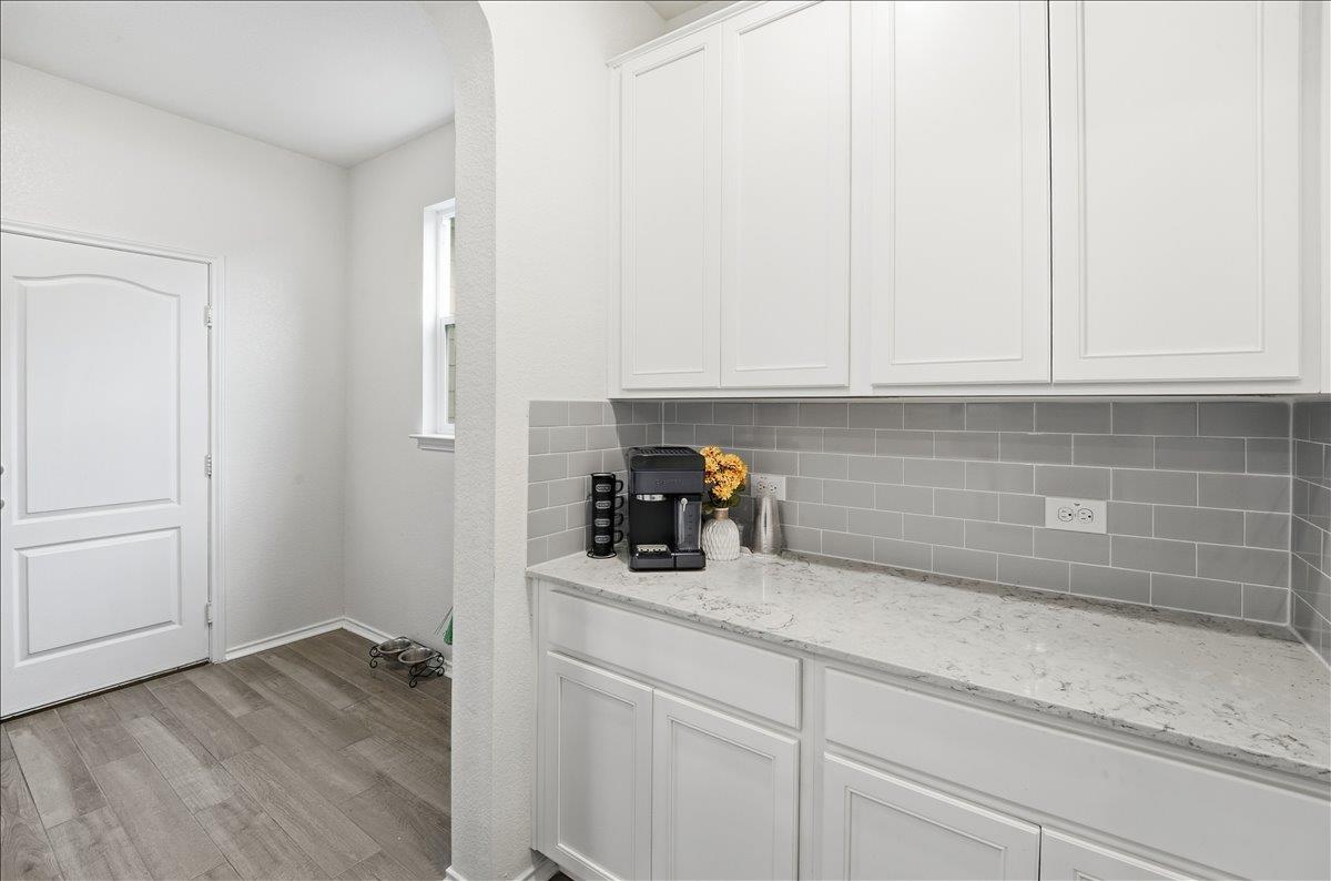 282 Crimson Ln, Kyle, TX 78640