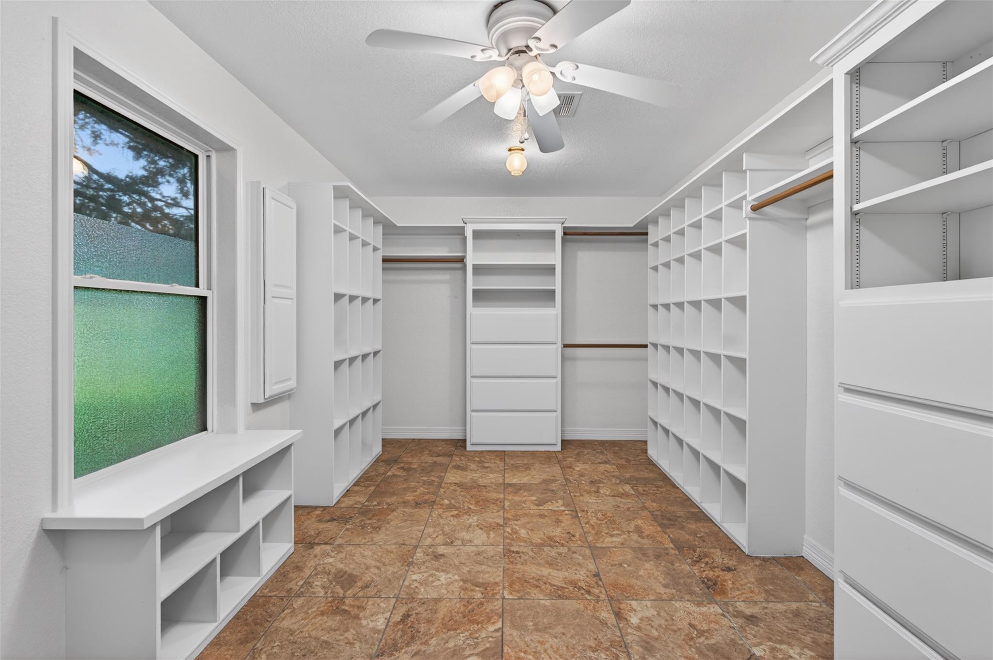 2171 Briggs Rd, Killeen, TX 76549