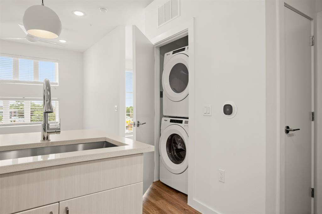 6324 N Lamar Blvd # 424, Austin, TX 78752