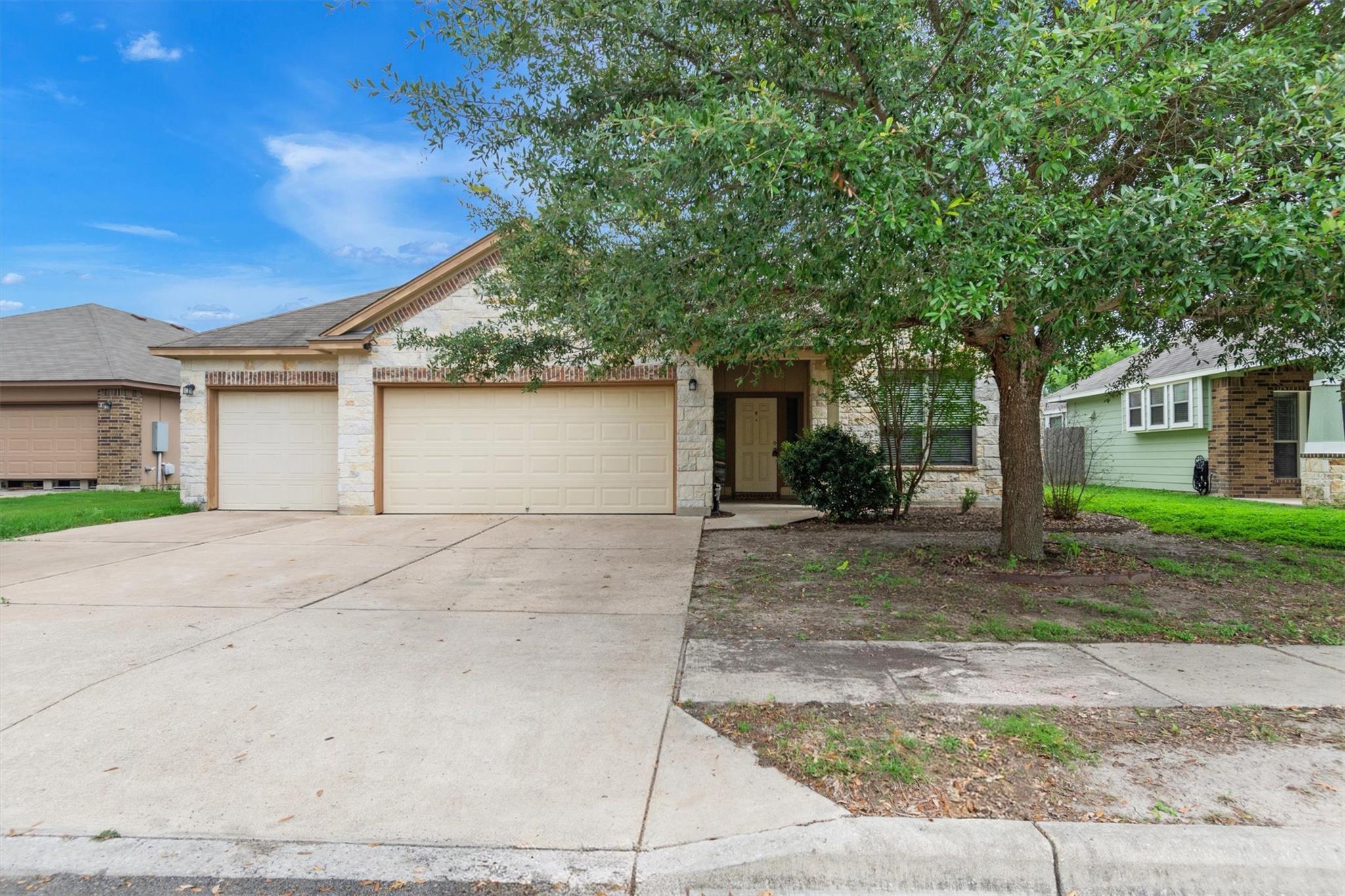 1685 Twin Cv, Kyle, TX 78640