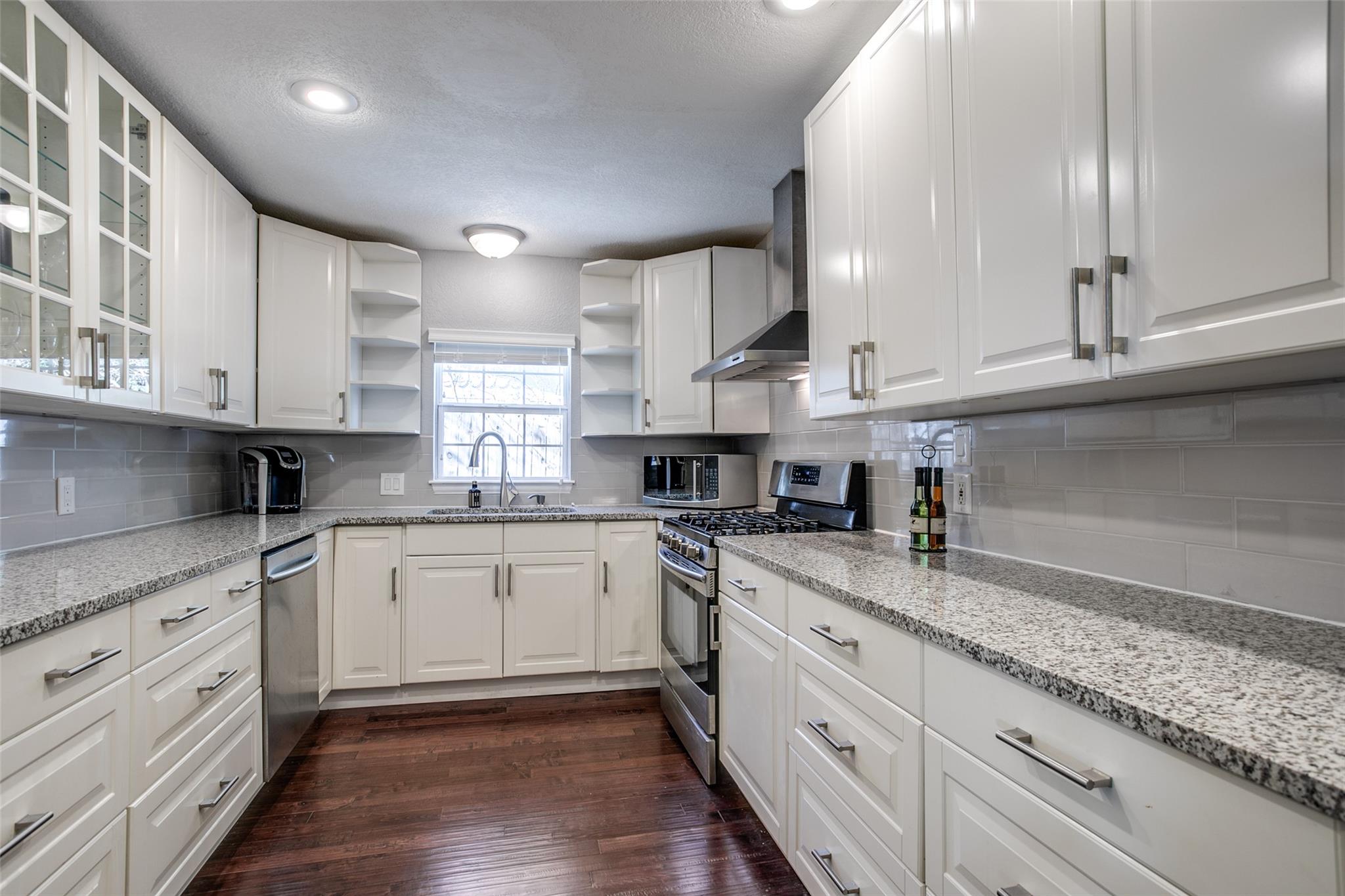 332 Tuttle Rd, Terrell Hills, TX 78209