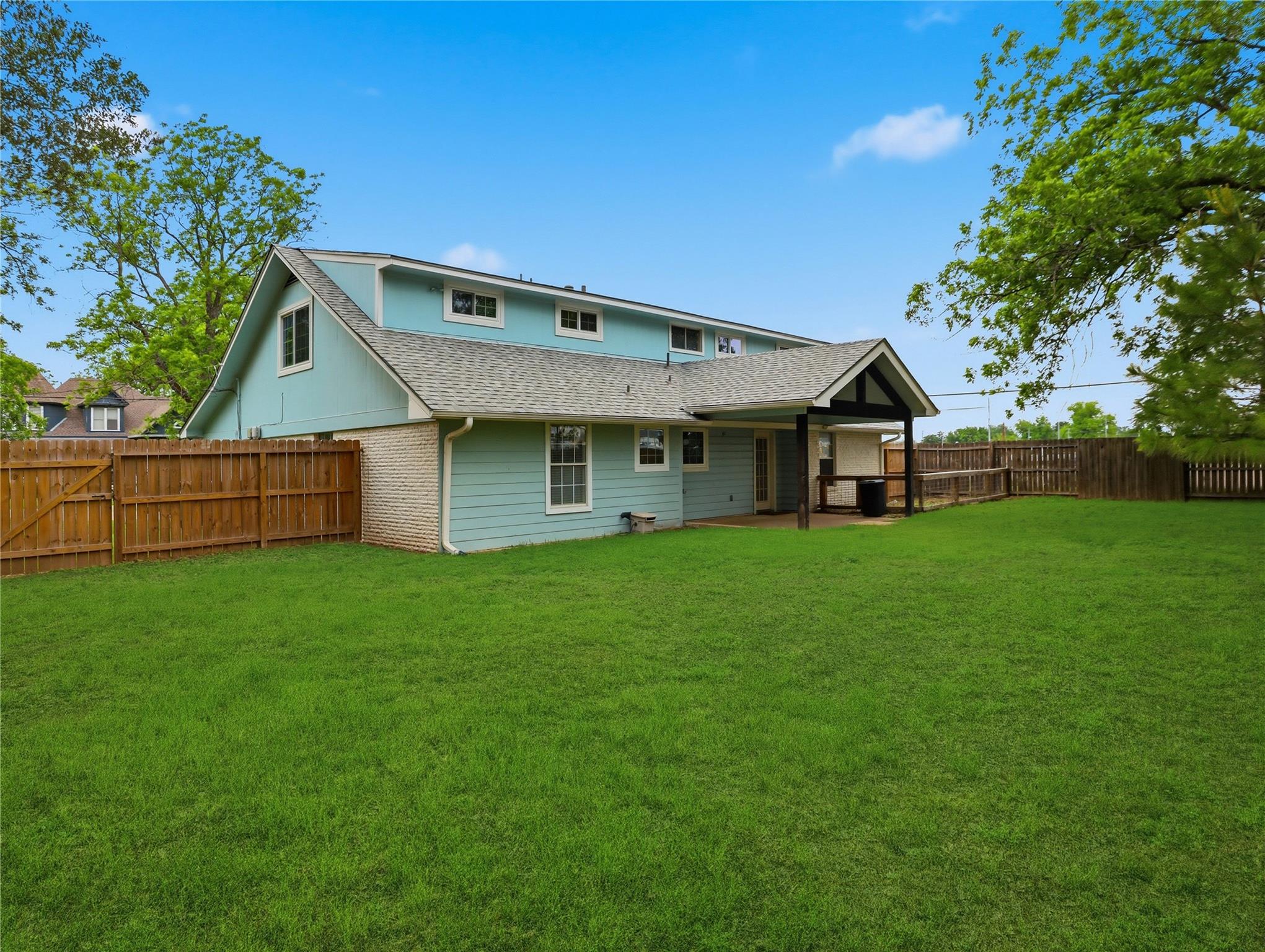 1509 Hill St, Bastrop, TX 78602