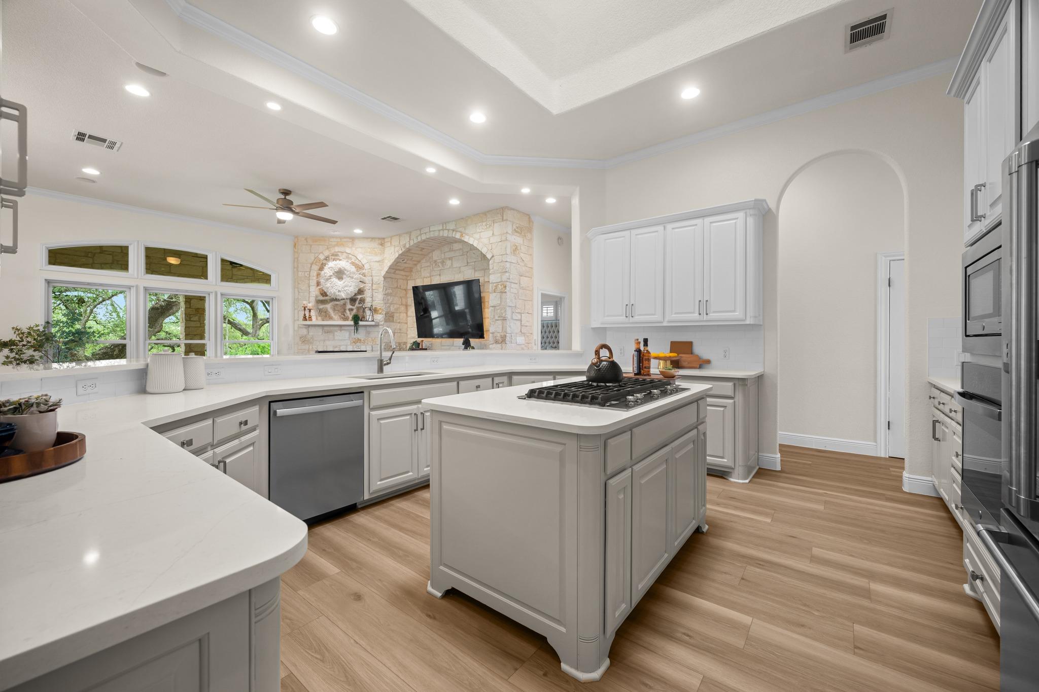 200 Colonial Affair, Austin, TX 78737