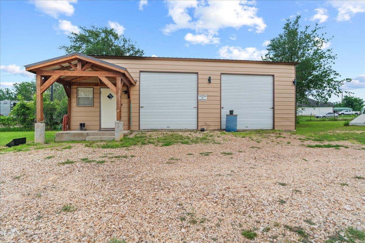 387 Highway 95 Highway S, Elgin, TX 78621