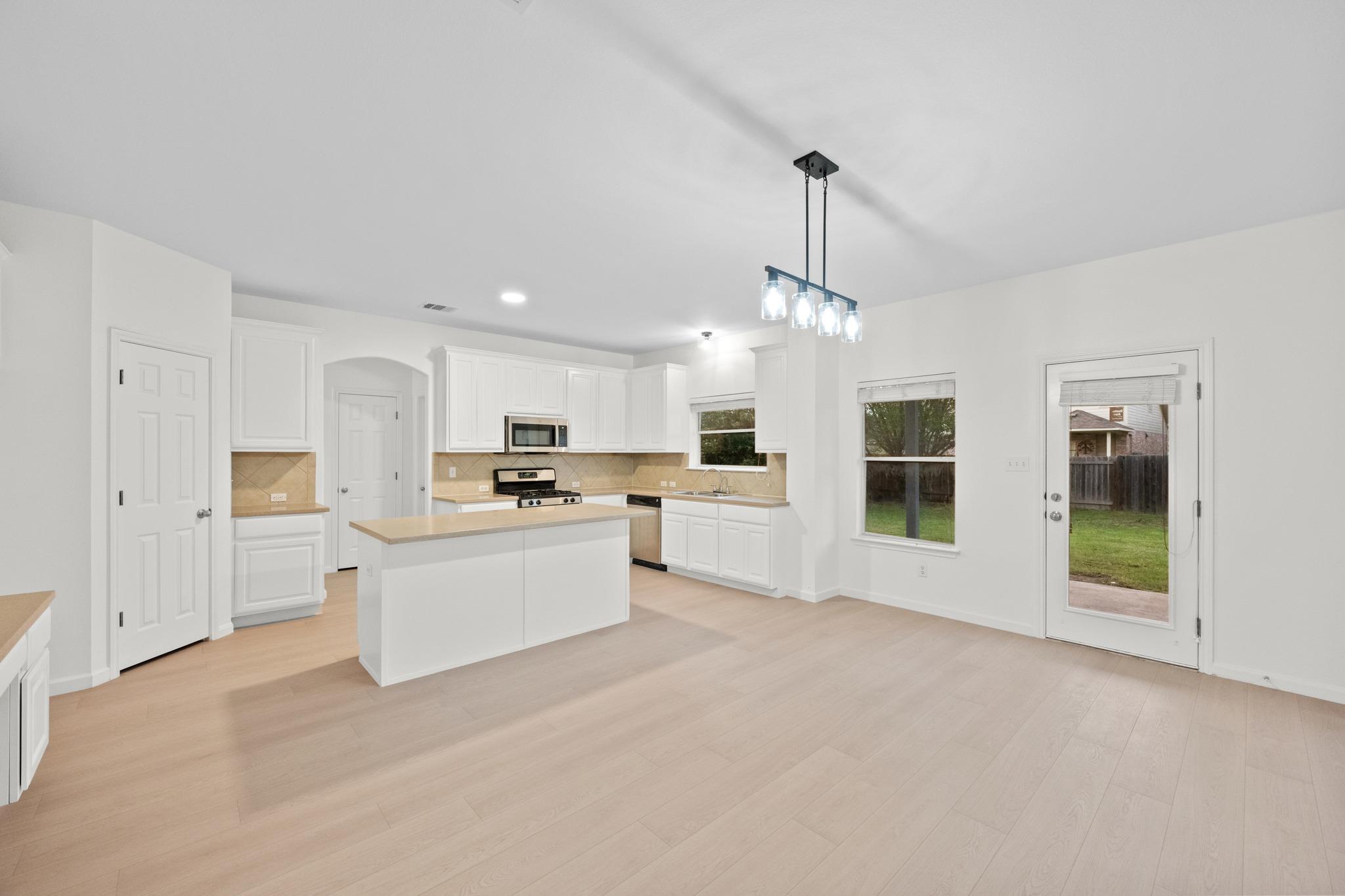 4312 Hidden Lake Xing, Pflugerville, TX 78660