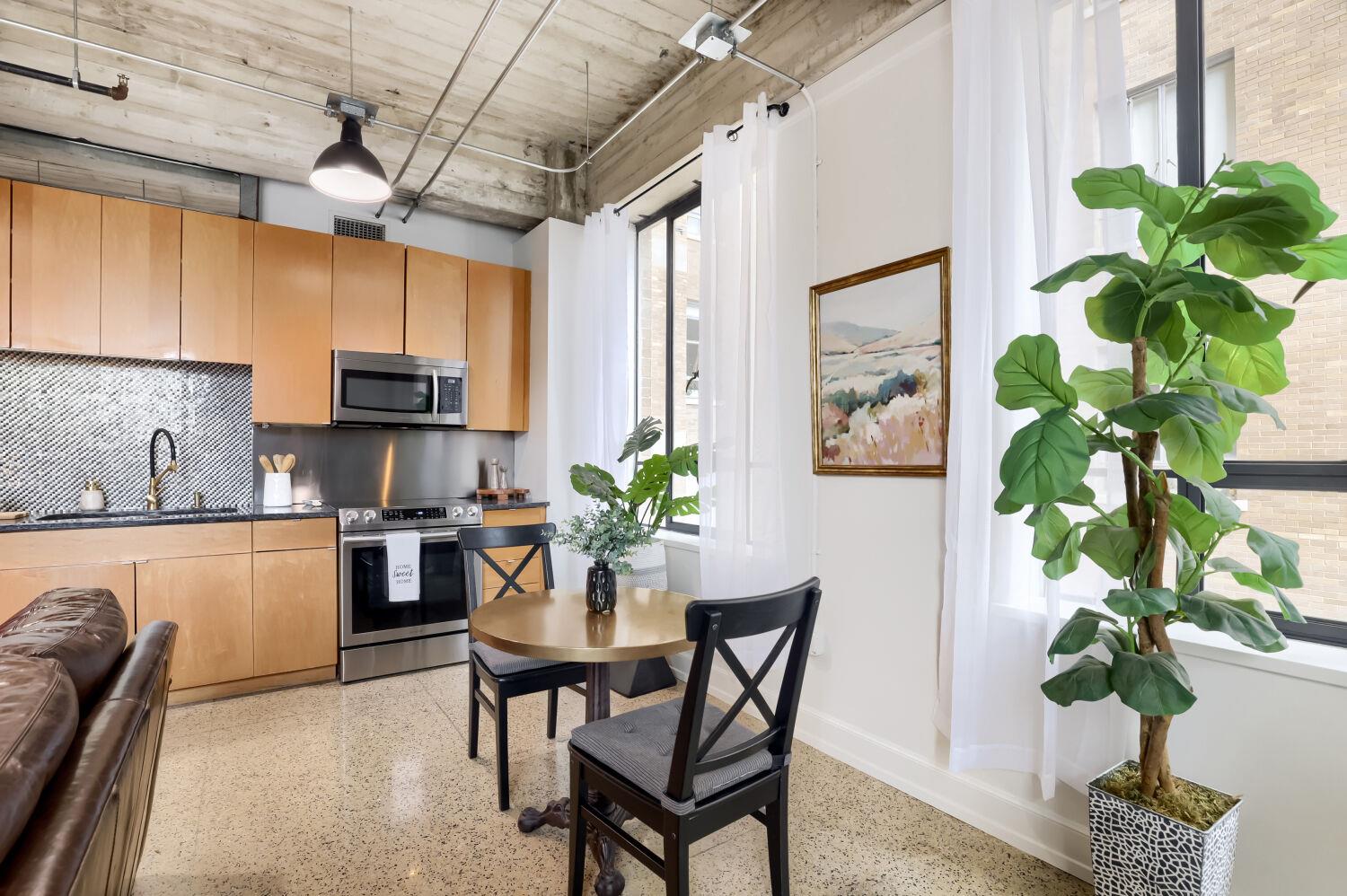 710 Colorado St # 4A, Austin, TX 78701