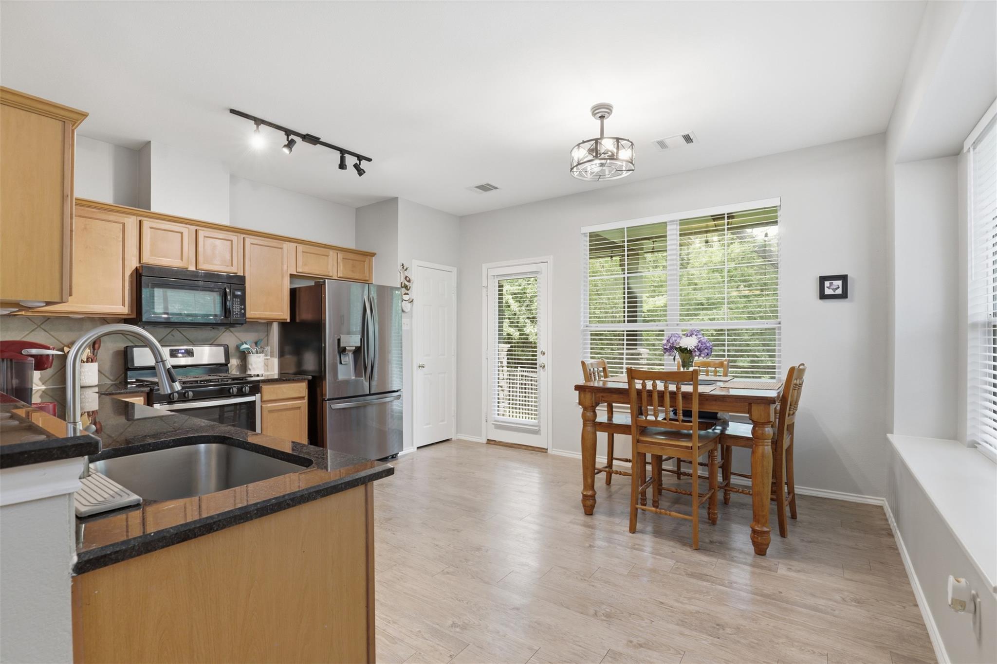 1481 E Old Settlers Blvd # 1502, Round Rock, TX 78664