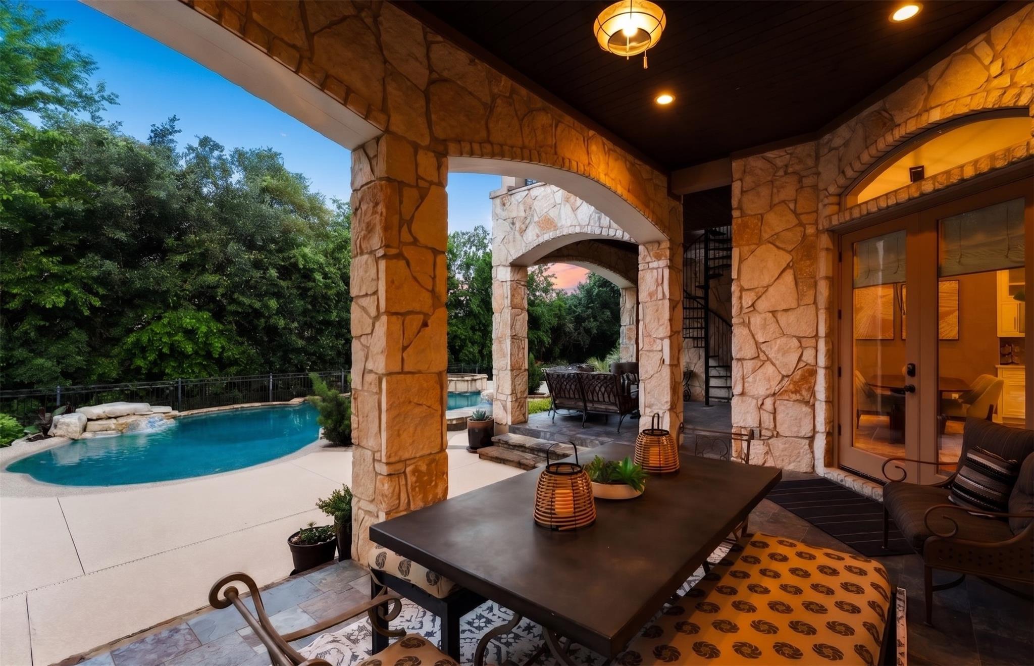 1805 Lakecliff Hills Ln, Austin, TX 78732