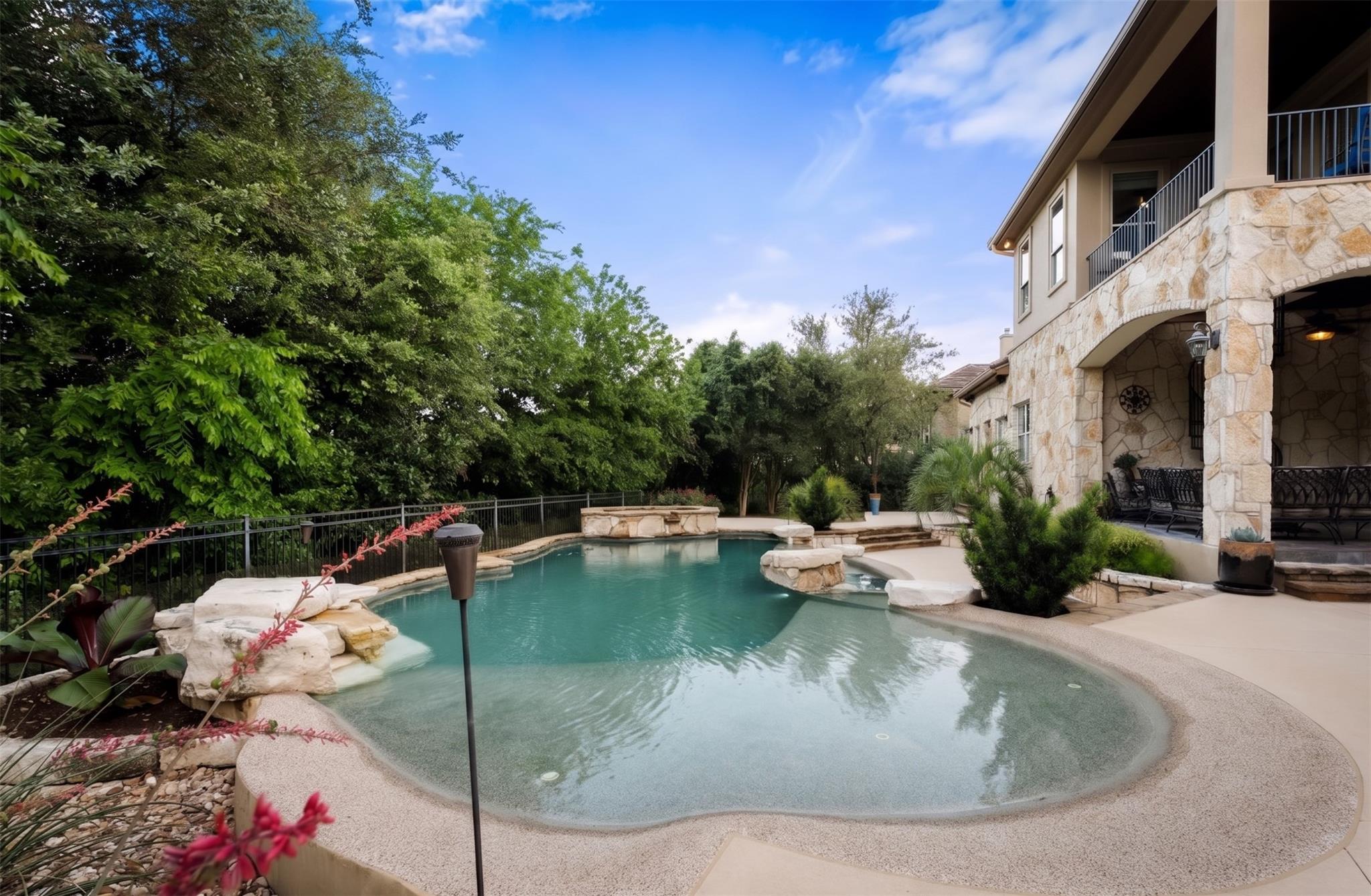 1805 Lakecliff Hills Ln, Austin, TX 78732
