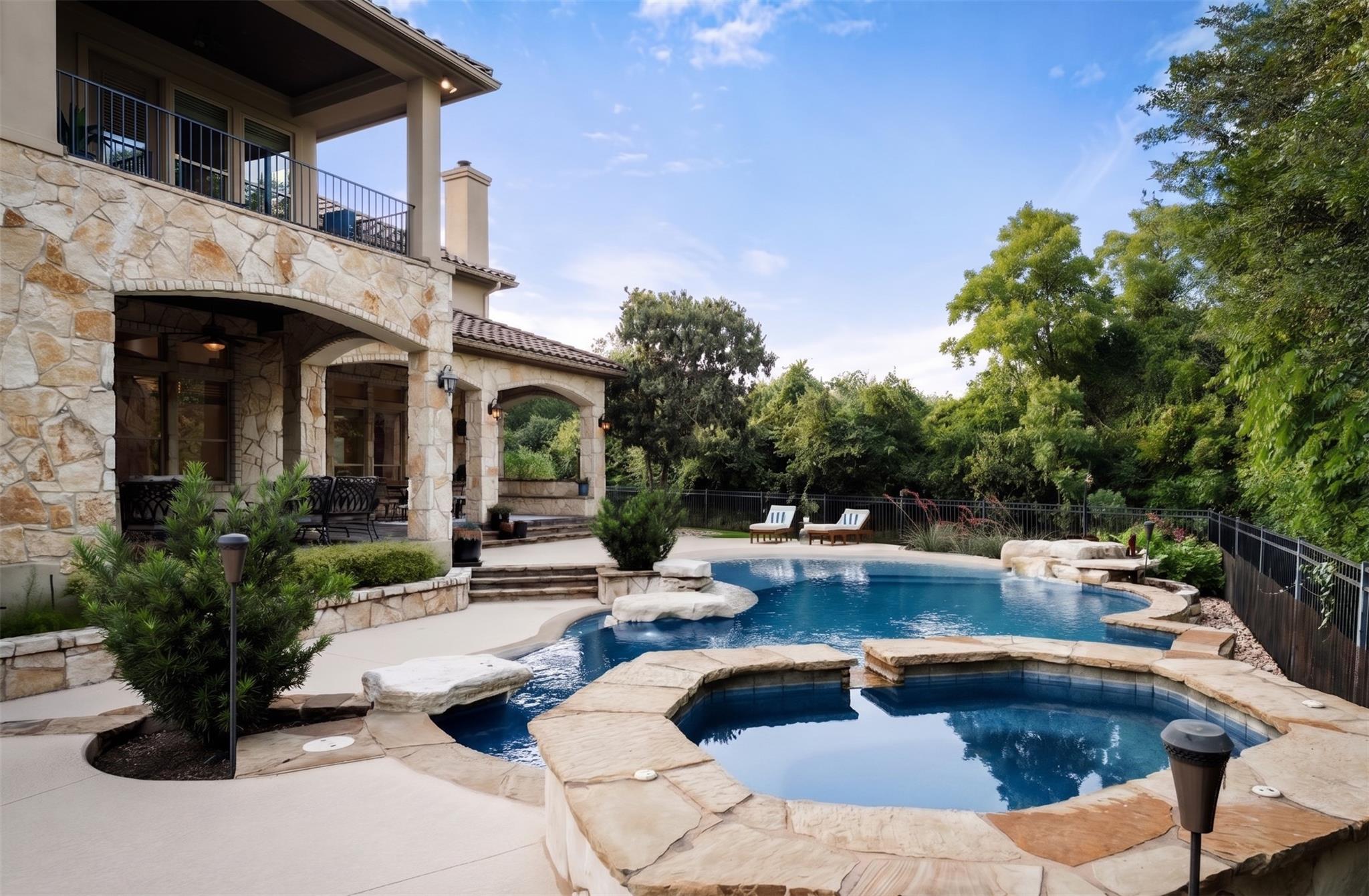 1805 Lakecliff Hills Ln, Austin, TX 78732