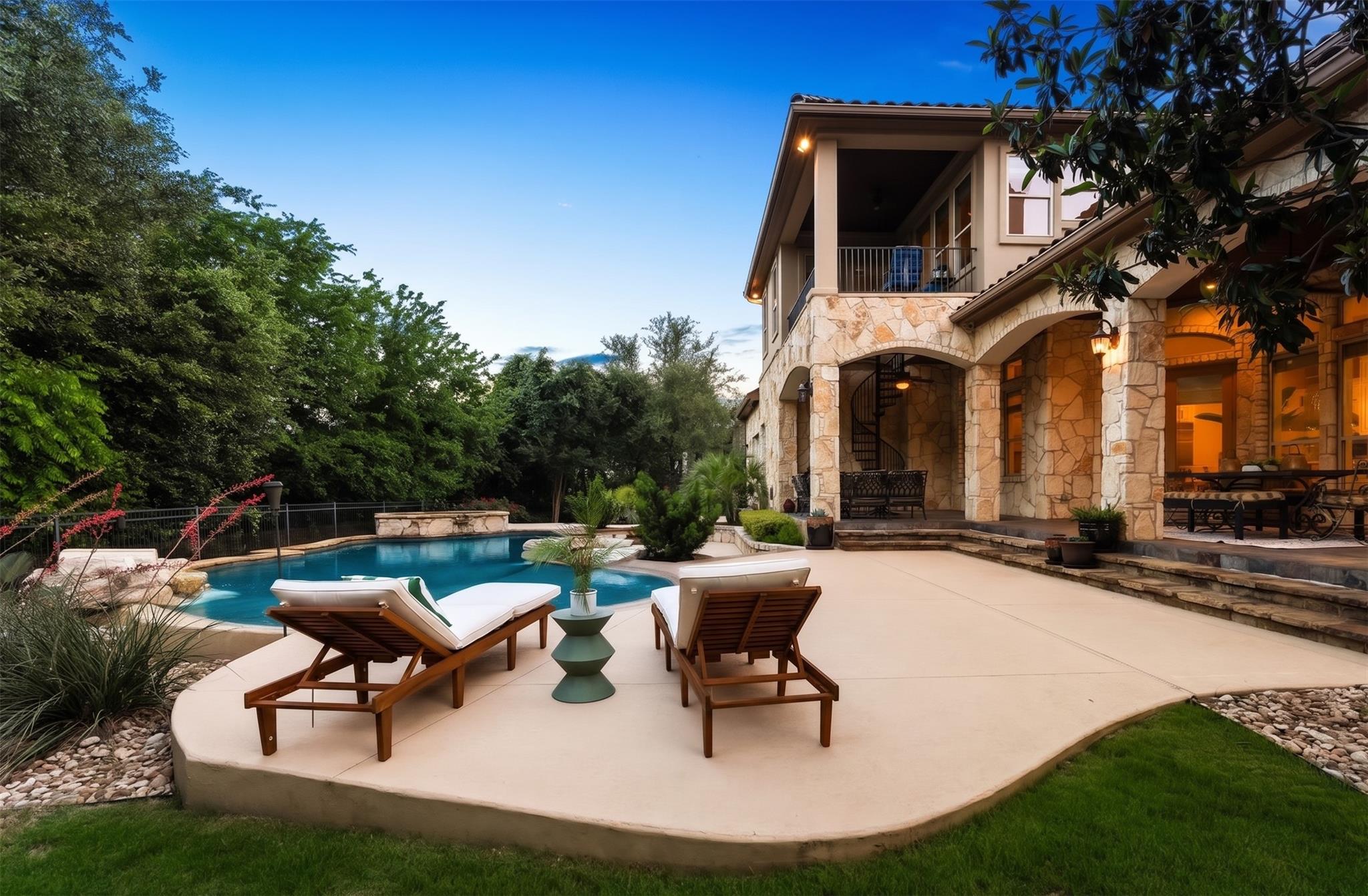 1805 Lakecliff Hills Ln, Austin, TX 78732