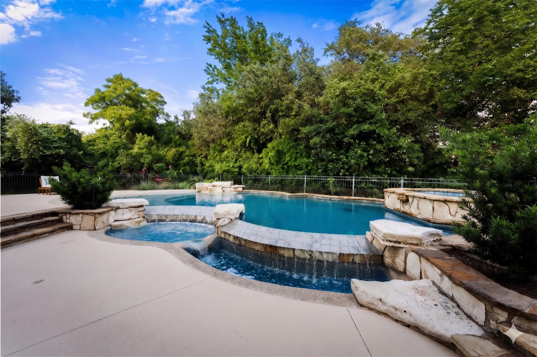 1805 Lakecliff Hills Ln, Austin, TX 78732