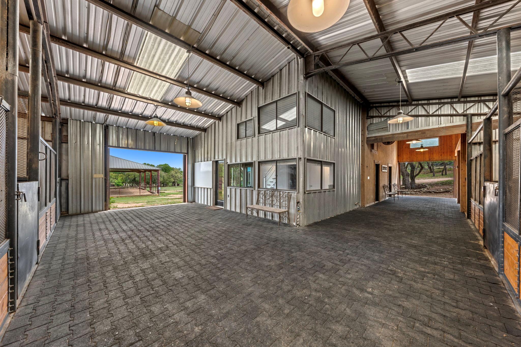 100 Rainbows End, Wimberley, TX 78676