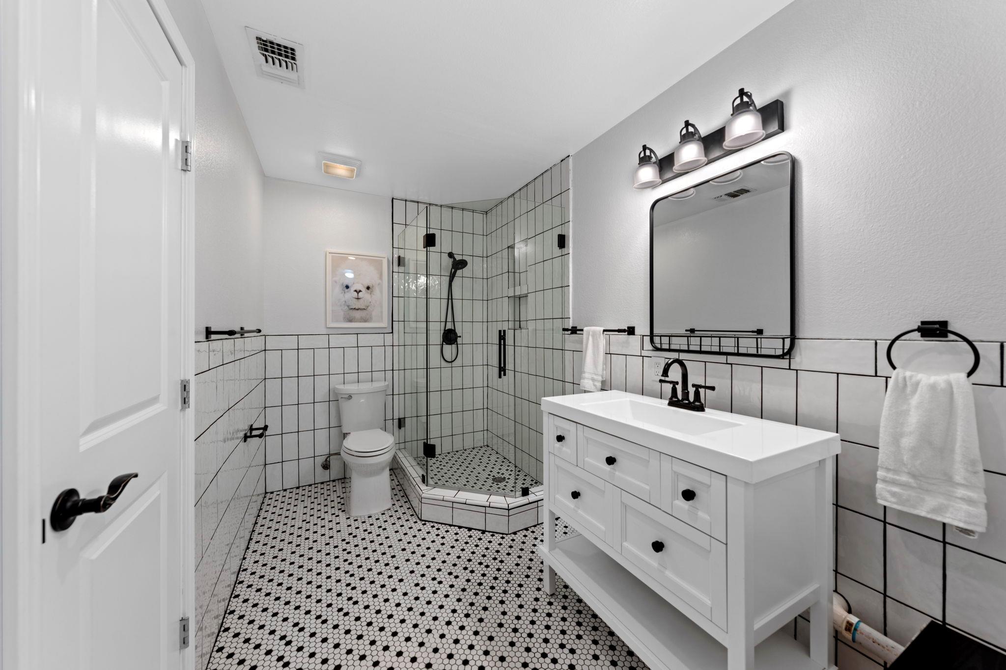 100 Rainbows End, Wimberley, TX 78676
