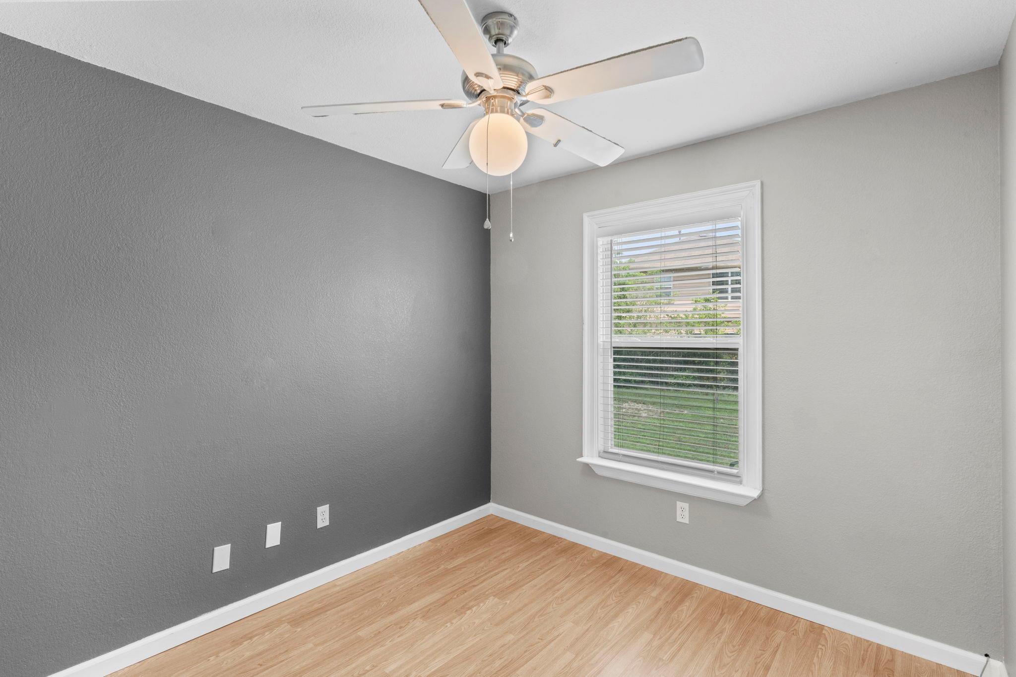 112 Briarwood Ct, Kyle, TX 78640