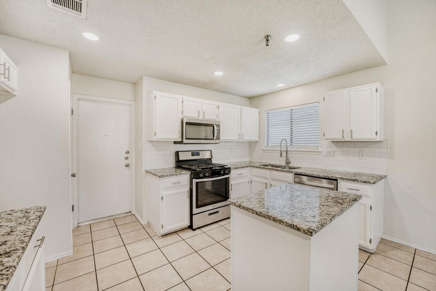 11922 MEADOWFIRE Dr, Austin, TX 78758