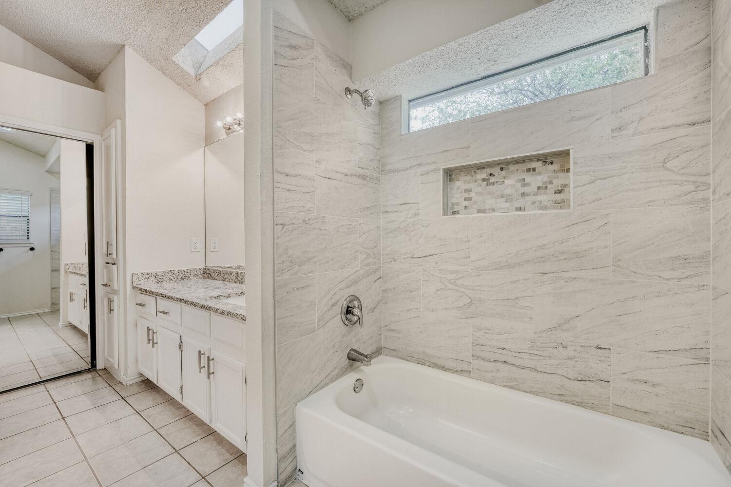 11922 MEADOWFIRE Dr, Austin, TX 78758