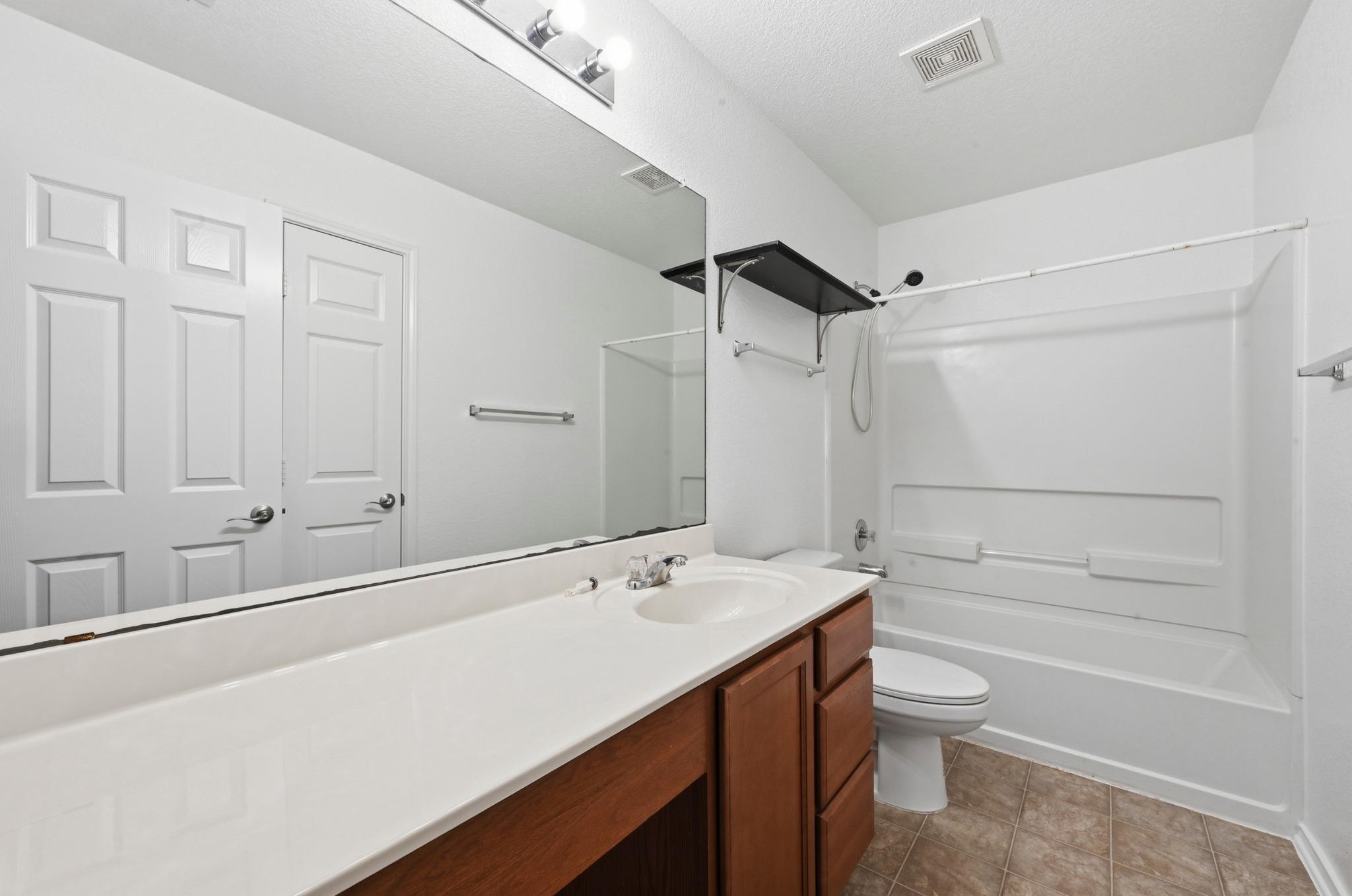 6800 Baythorne Dr, Austin, TX 78747