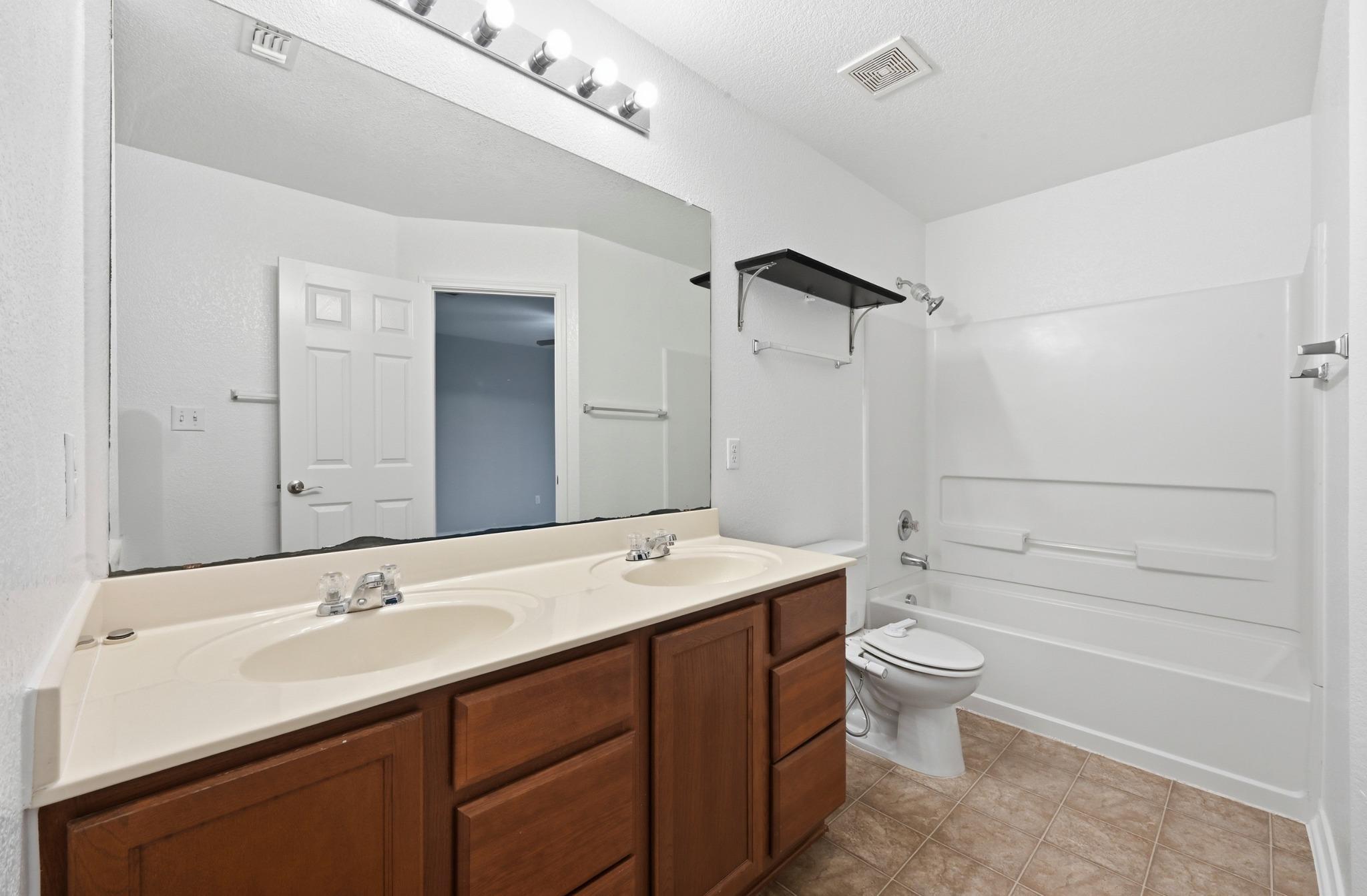 6800 Baythorne Dr, Austin, TX 78747