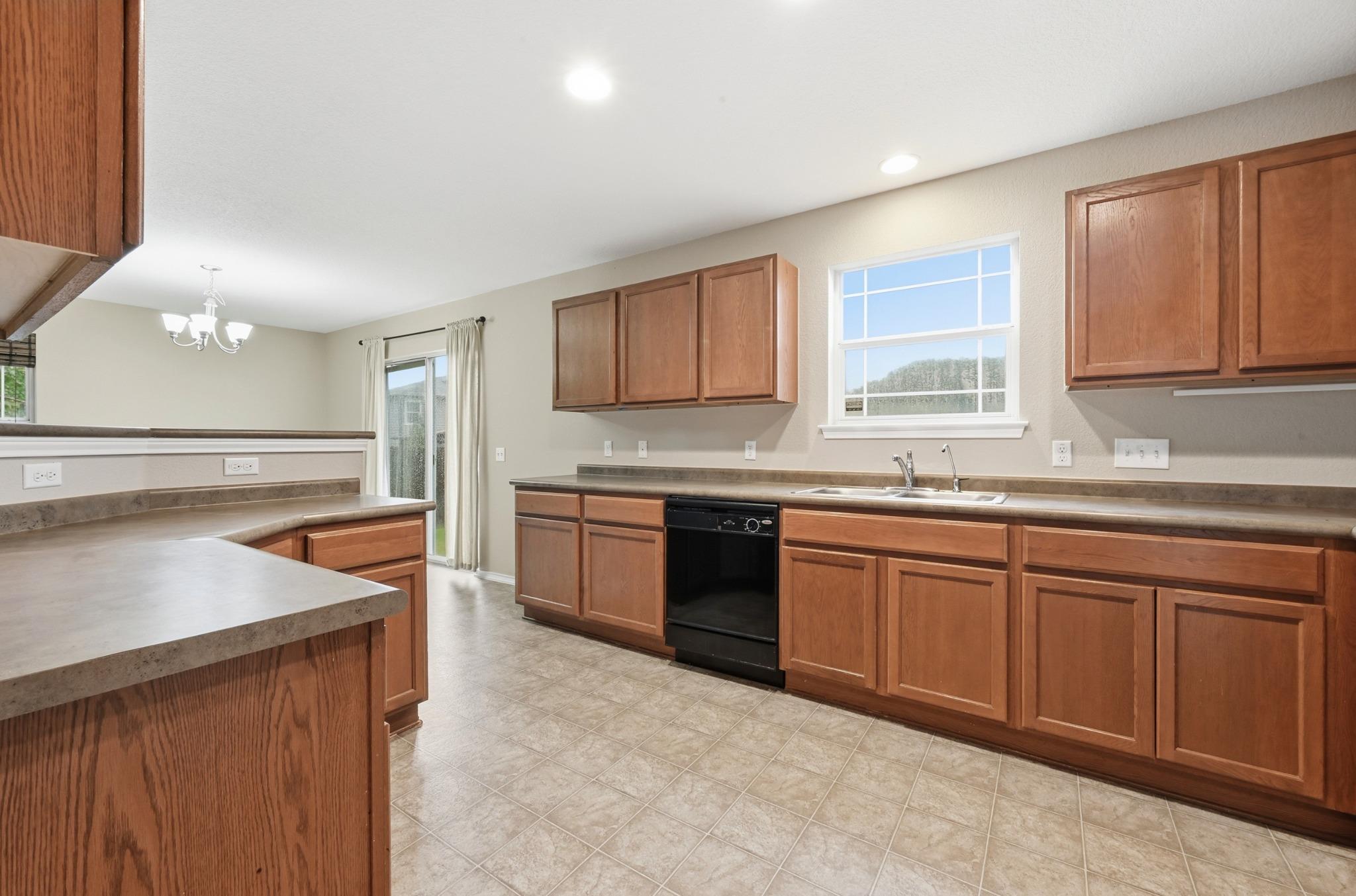 6800 Baythorne Dr, Austin, TX 78747