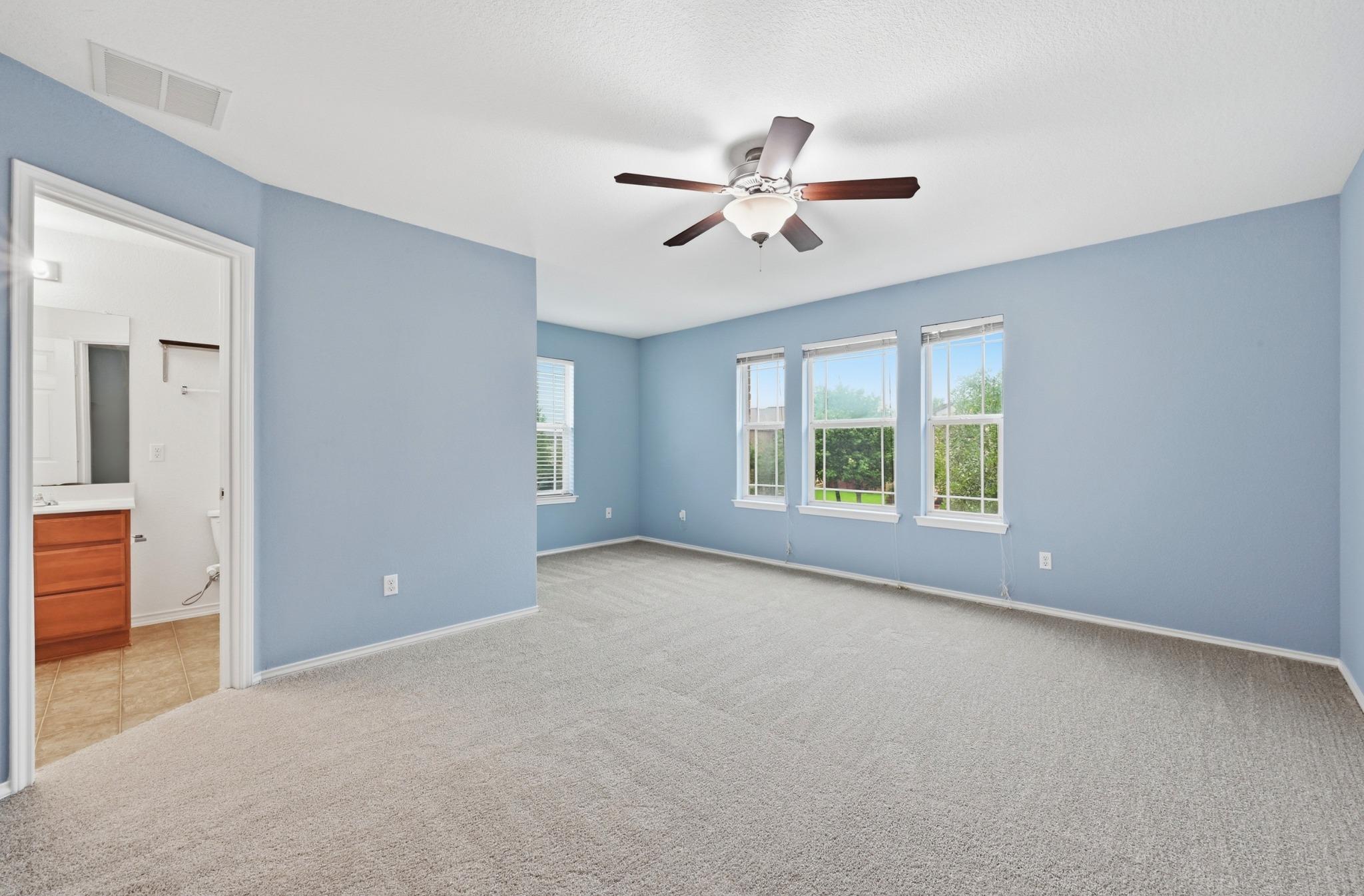 6800 Baythorne Dr, Austin, TX 78747