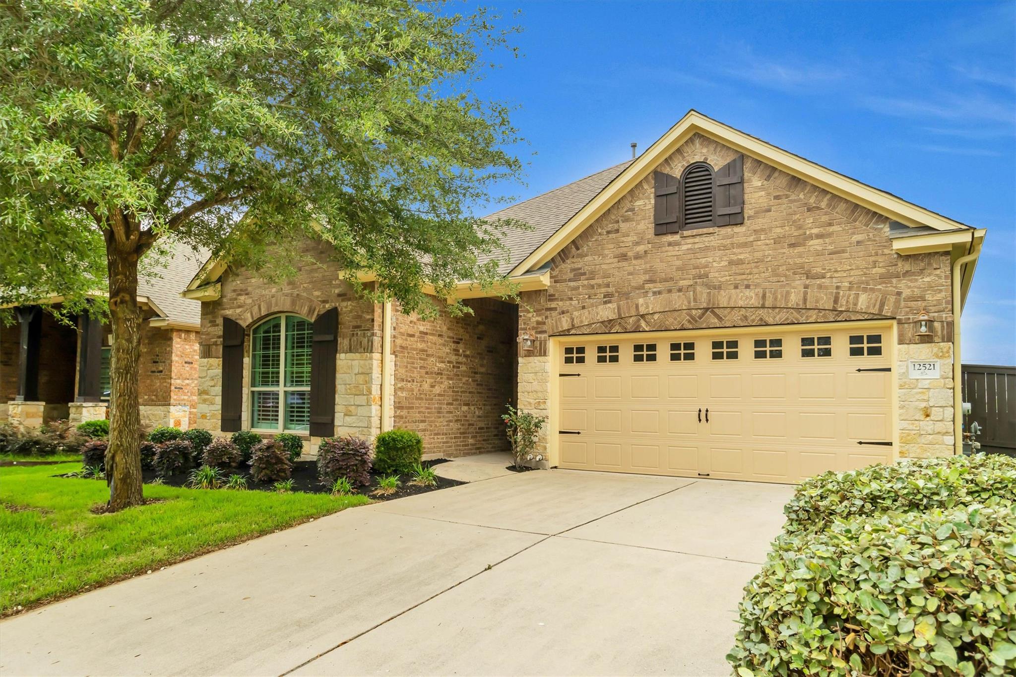 12521 Black Hills Dr, Austin, TX 78748