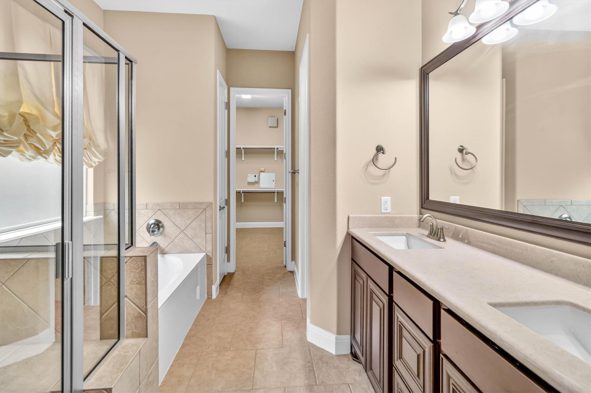 12521 Black Hills Dr, Austin, TX 78748
