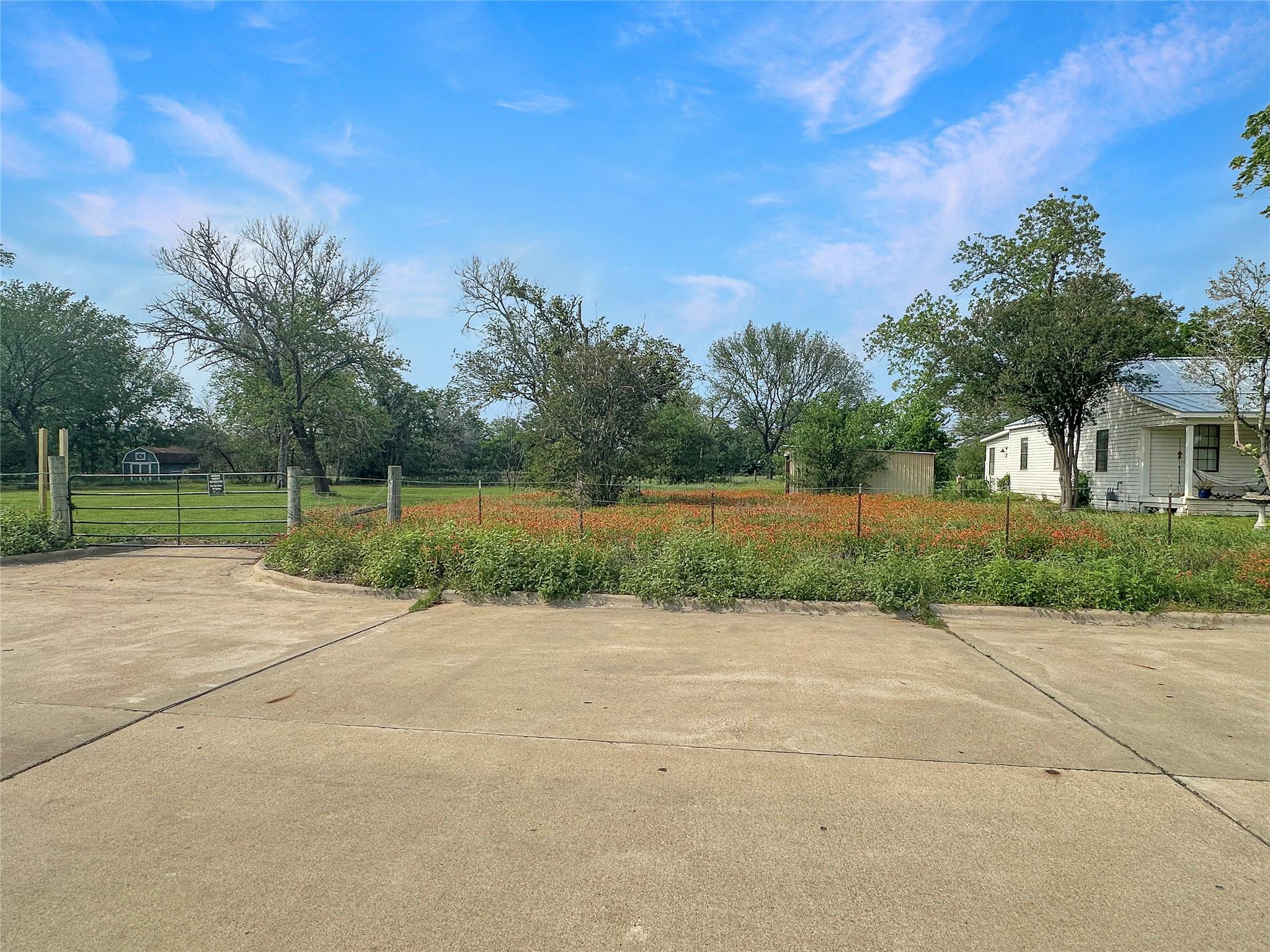 1314 Farm St, Bastrop, TX 78602