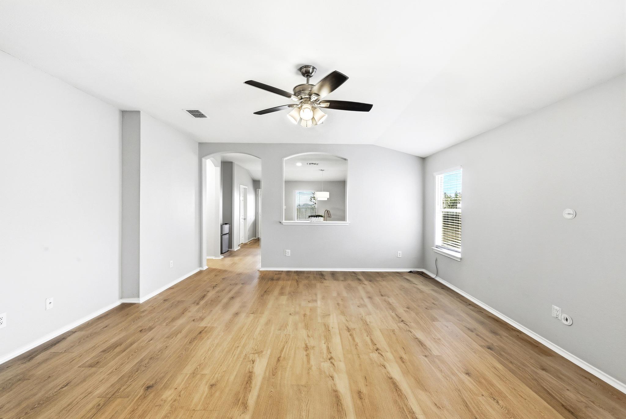 132 Mansfield Lake Trl, Kyle, TX 78640