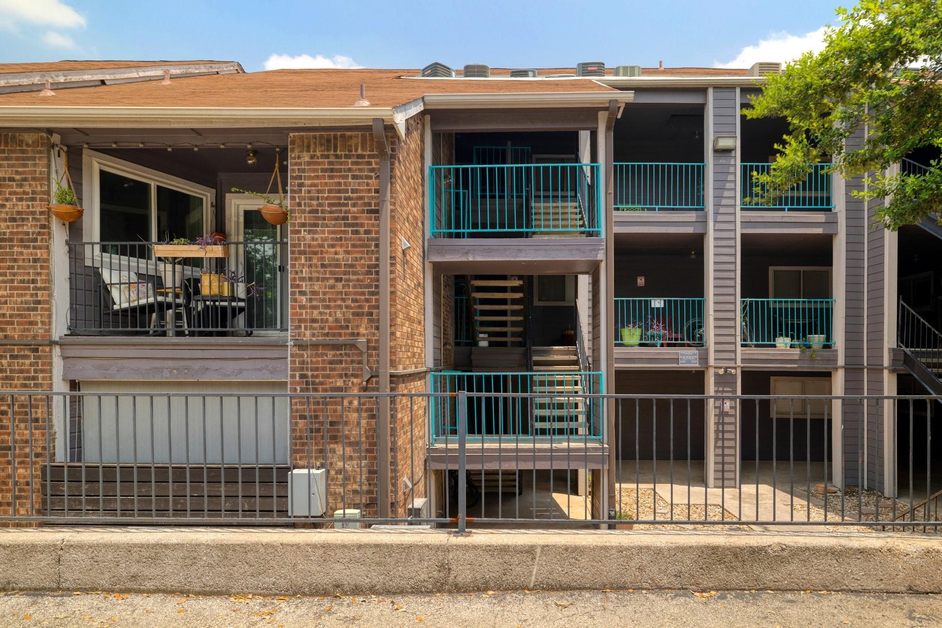 1840 Burton Dr # 223, Austin, TX 78741