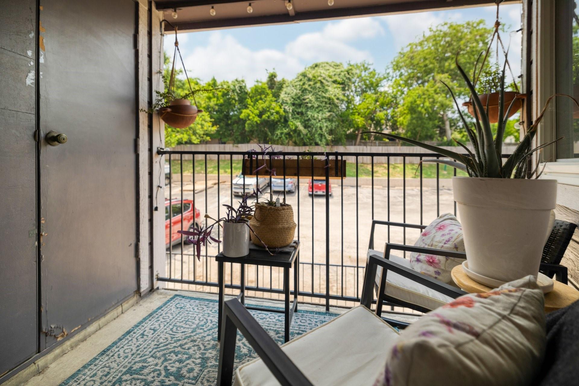 1840 Burton Dr # 223, Austin, TX 78741