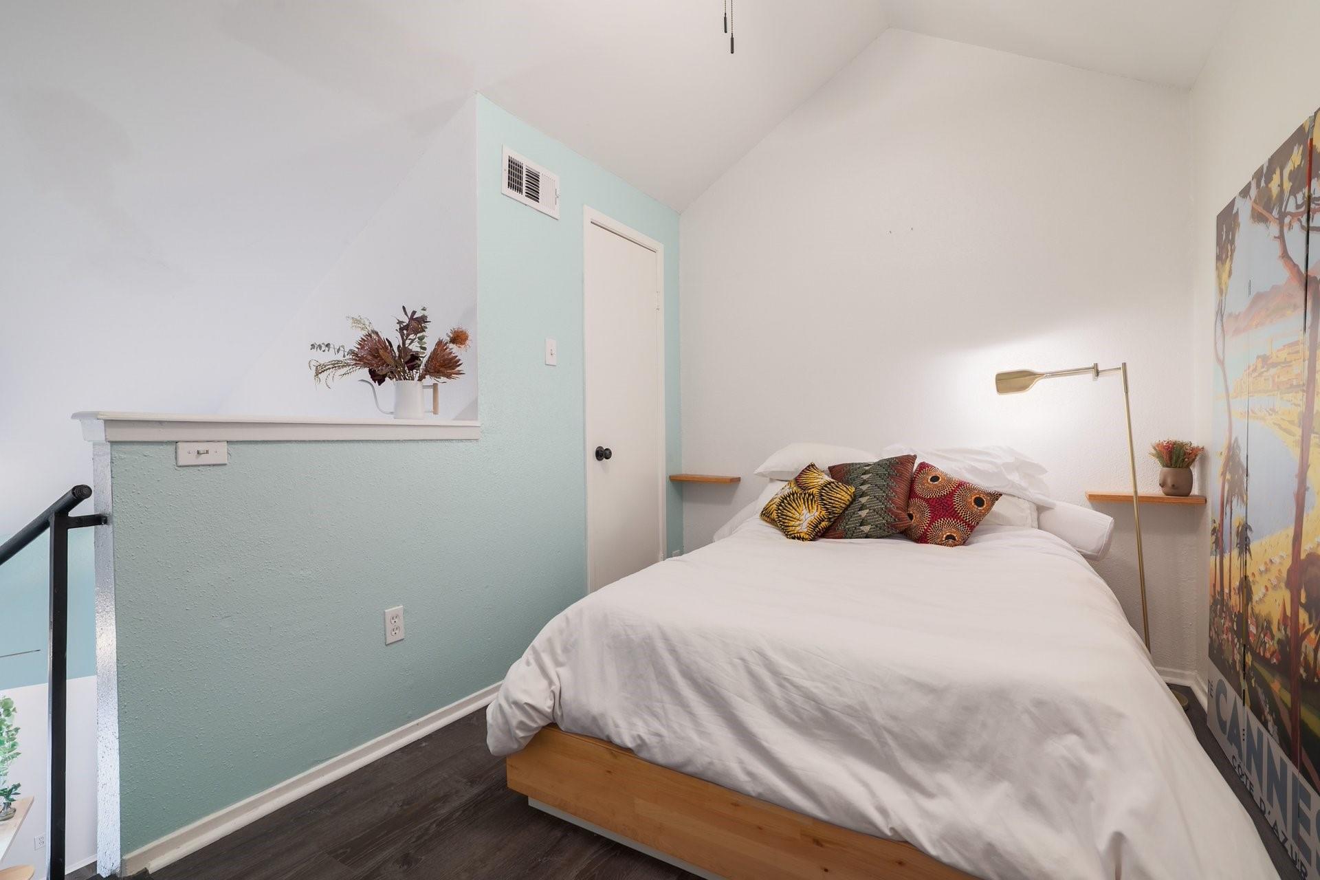 1840 Burton Dr # 223, Austin, TX 78741