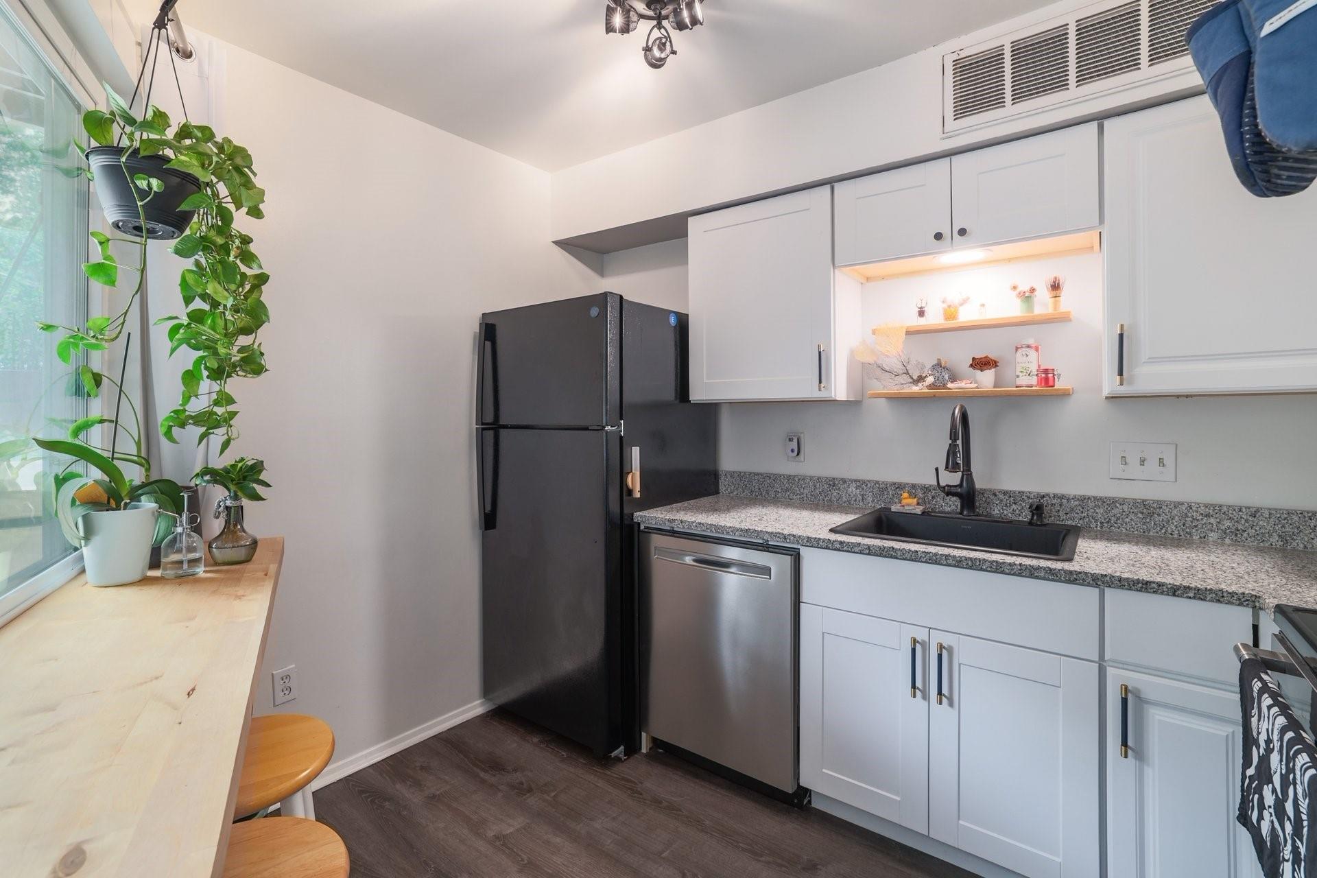 1840 Burton Dr # 223, Austin, TX 78741