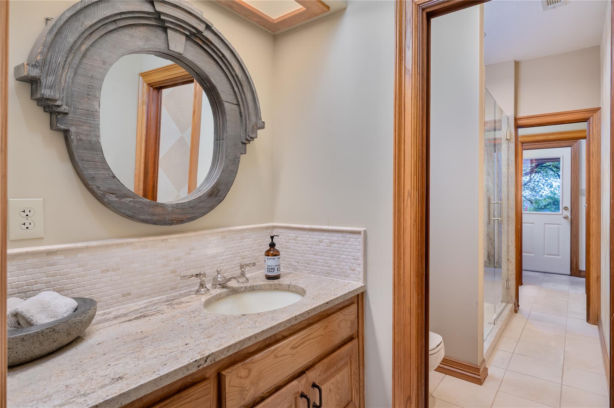 8817 Bell Mountain Dr, Austin, TX 78730