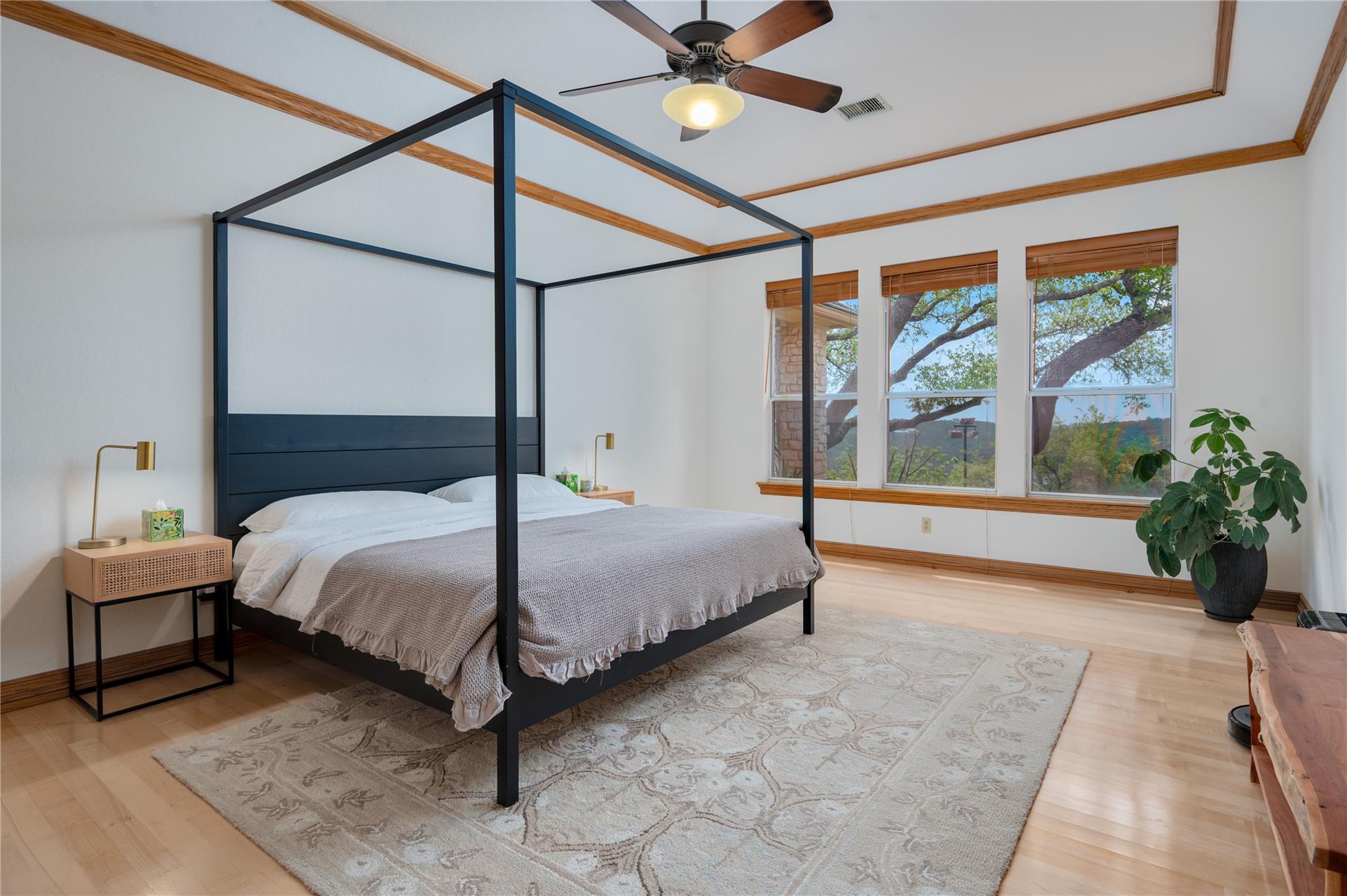 8817 Bell Mountain Dr, Austin, TX 78730