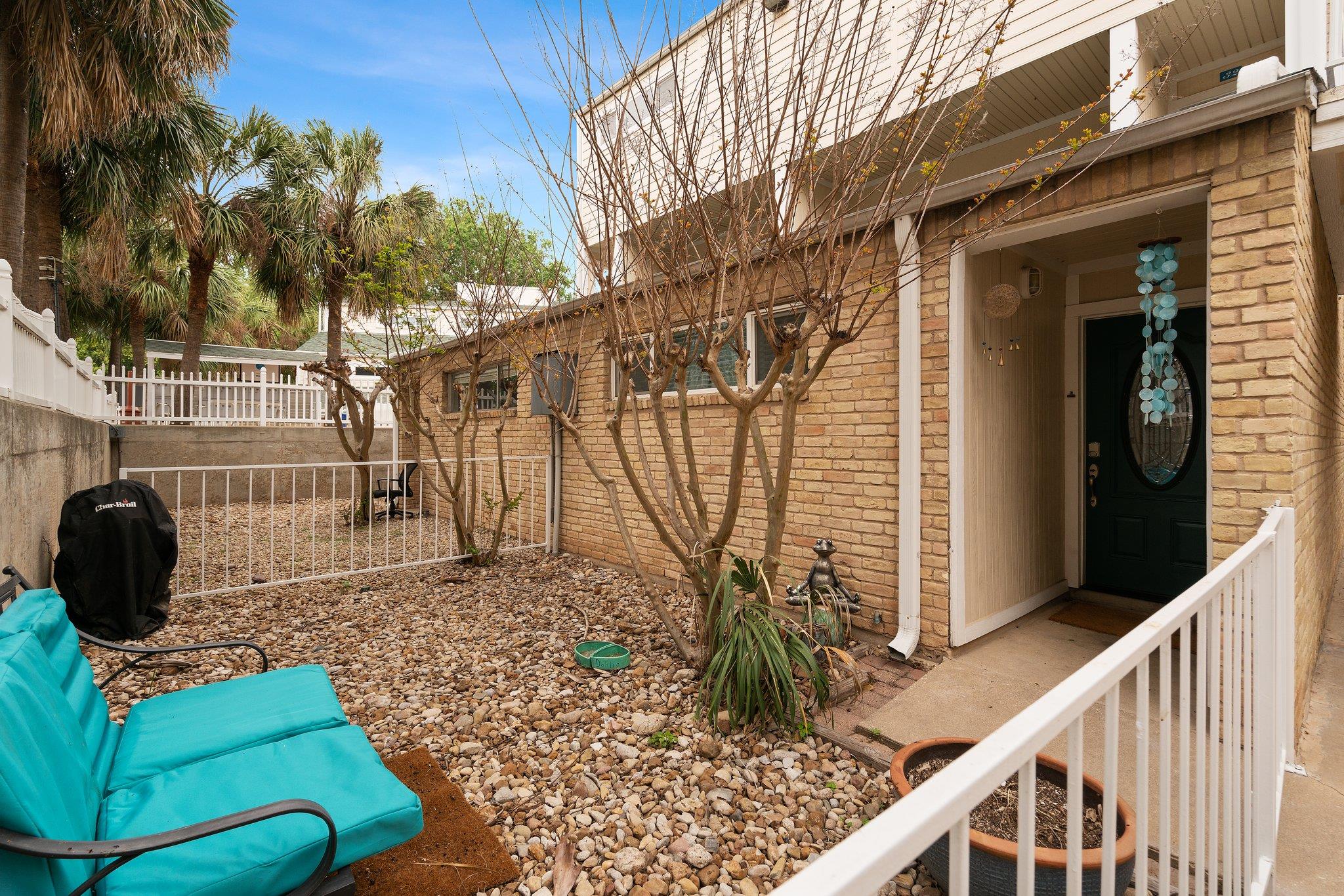 1818 S Lakeshore Blvd # 8, Austin, TX 78741