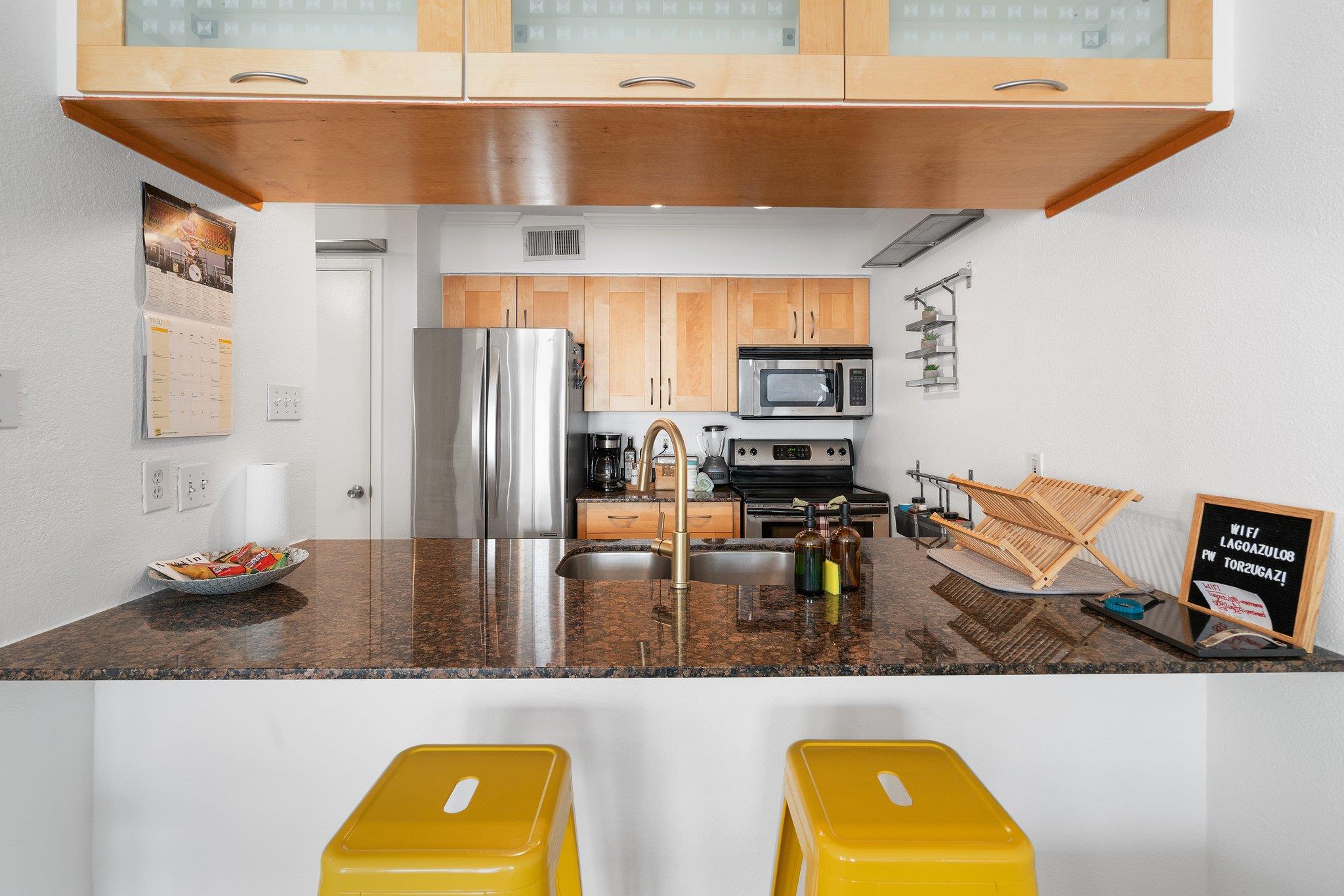 1818 S Lakeshore Blvd # 8, Austin, TX 78741