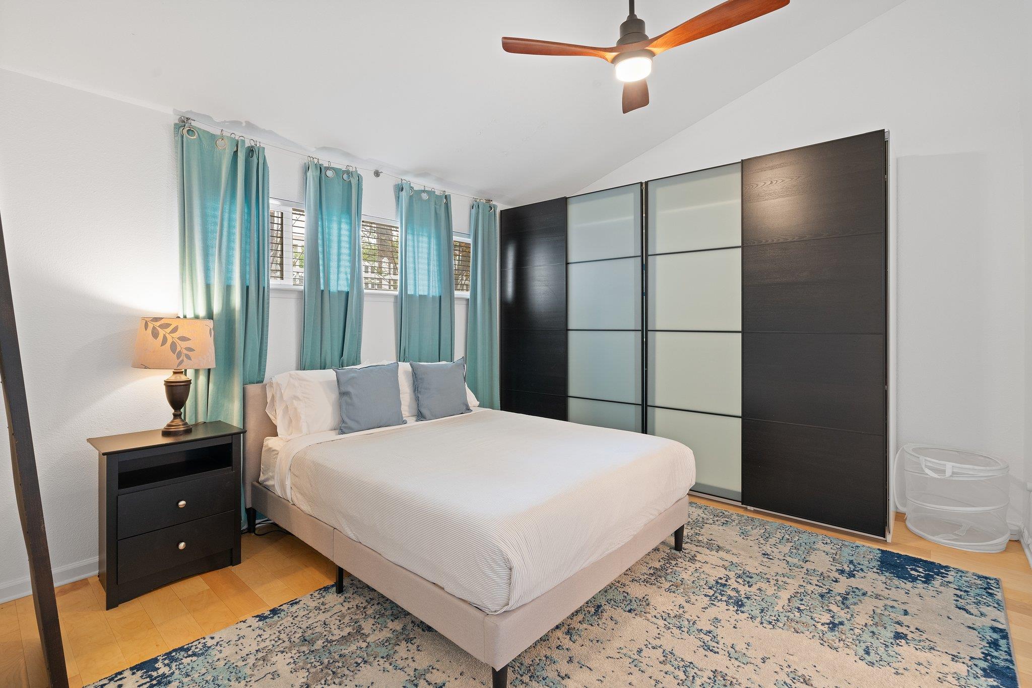 1818 S Lakeshore Blvd # 8, Austin, TX 78741